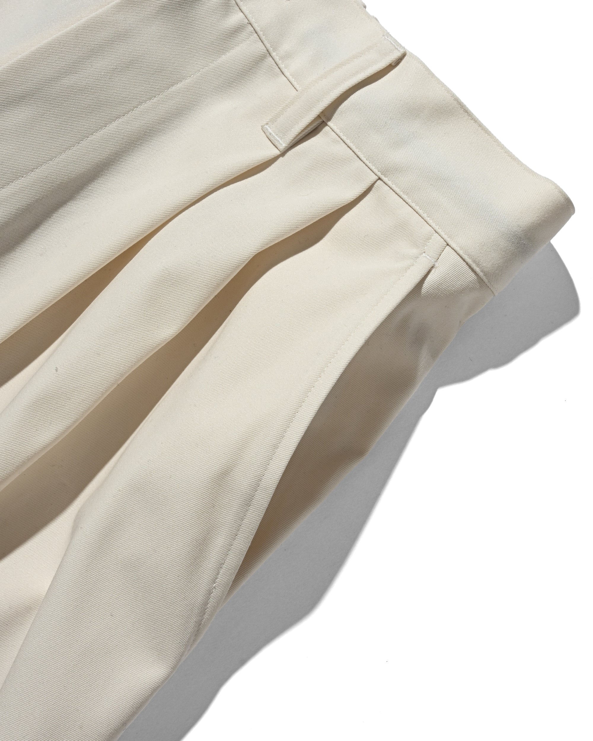 【4.29 WED 20:00- IN STOCK】T/C GABARDINE CITY UNIFORM WIDE TAPERED PANTS (IVORY)