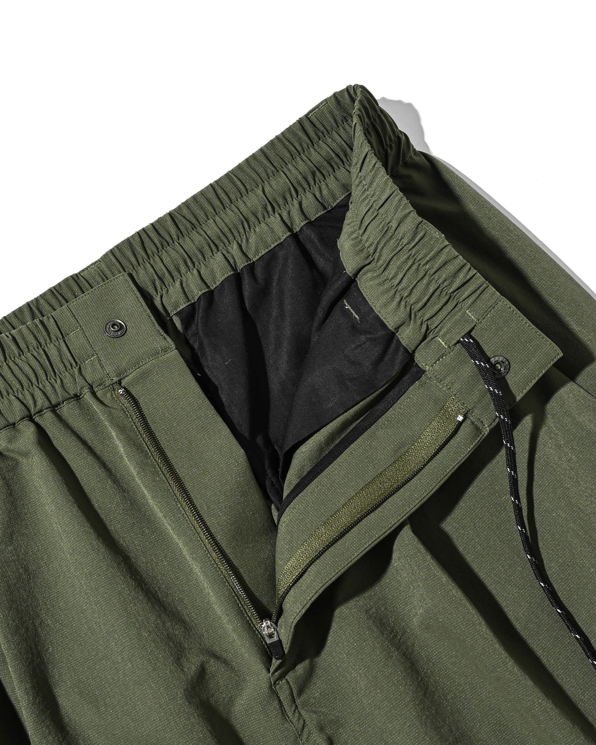 【6.3 WED 20:00- IN STOCK】COOLDOTS® CITY BARREL LEG PANTS（OLIVE）