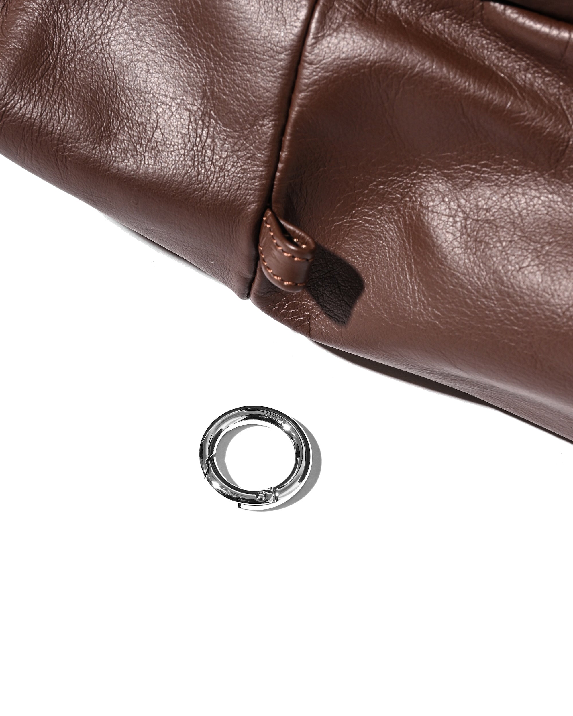【8.5 WED 20:00- IN STOCK】LEATHER HOLIDAY BAG LARGE (BROWN）