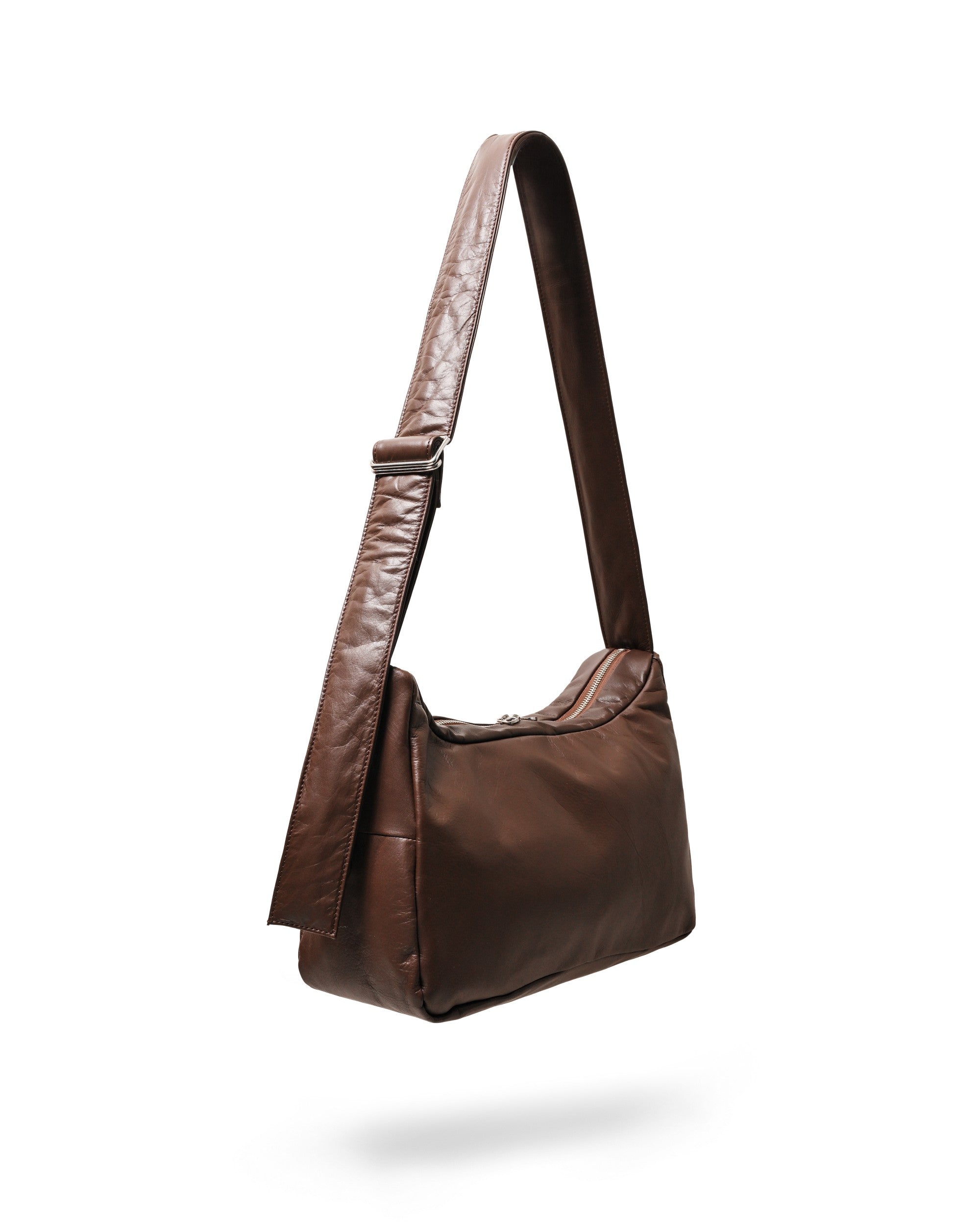 【8.5 WED 20:00- IN STOCK】LEATHER HOLIDAY BAG (BROWN)