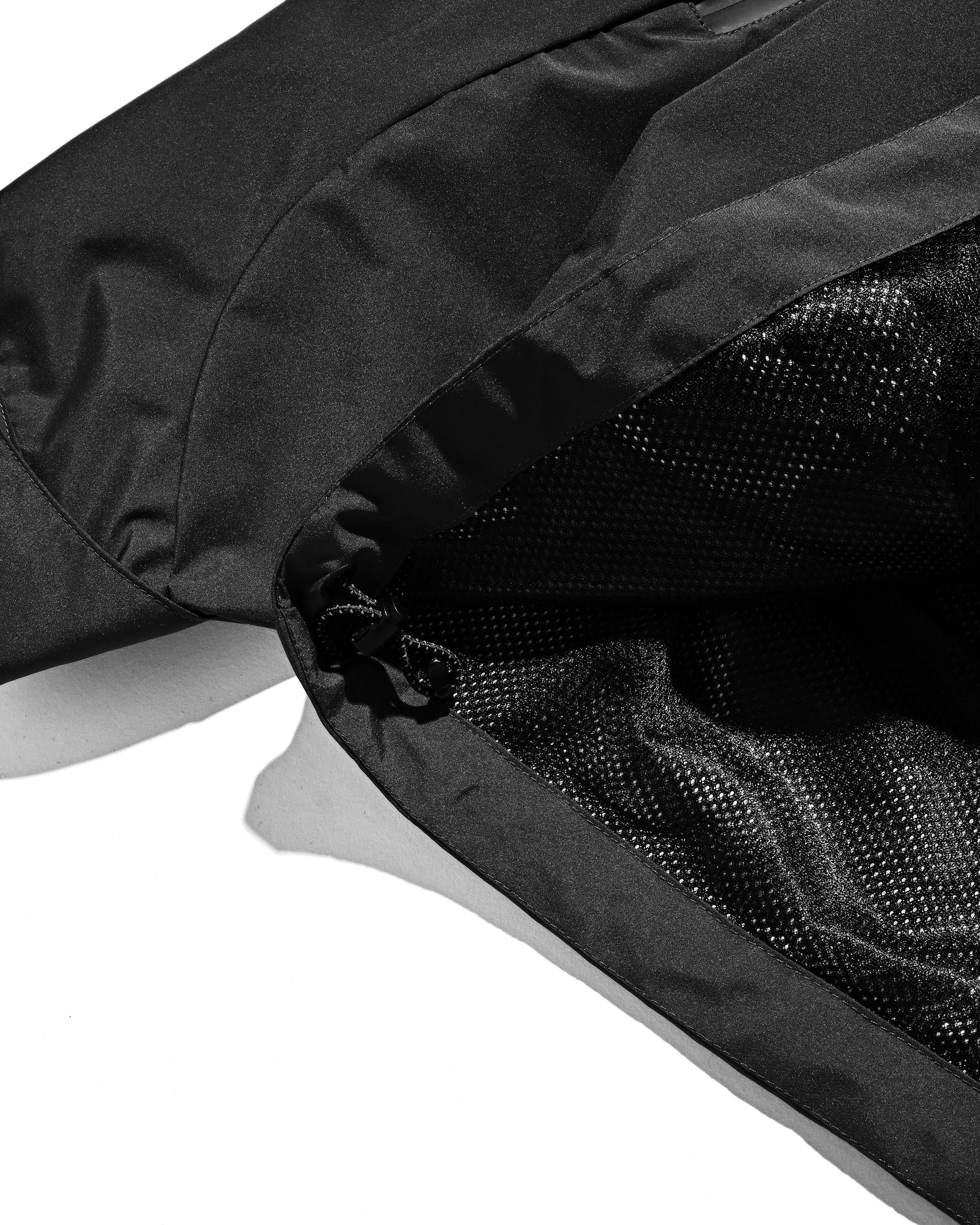 +phenix WINDSTOPPER® by GORE-TEX LABS CITY MOUNTAIN JACKET (BLACK)