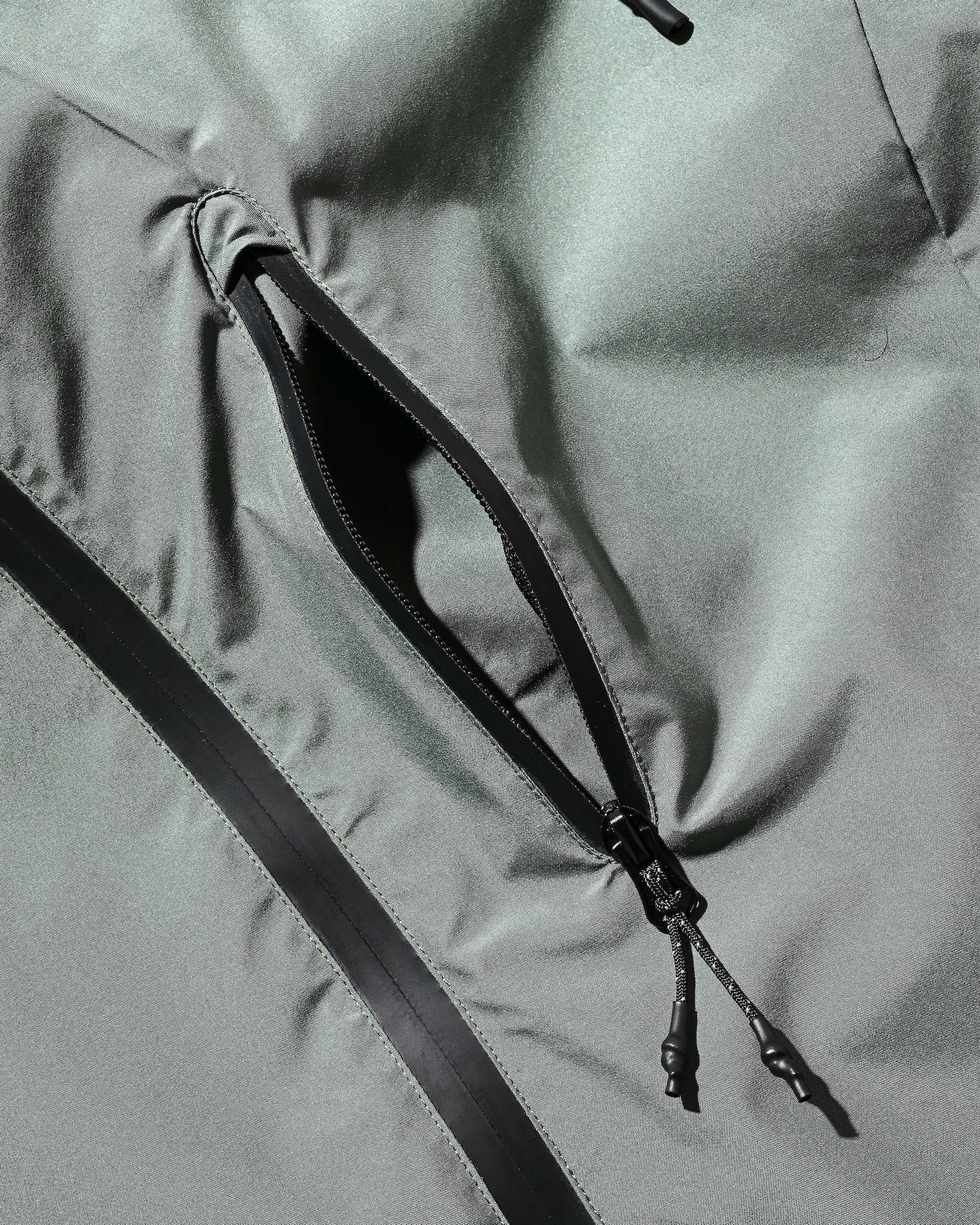 +phenix WINDSTOPPER® by GORE-TEX LABS CITY MOUNTAIN JACKET (MILITARY GREEN)