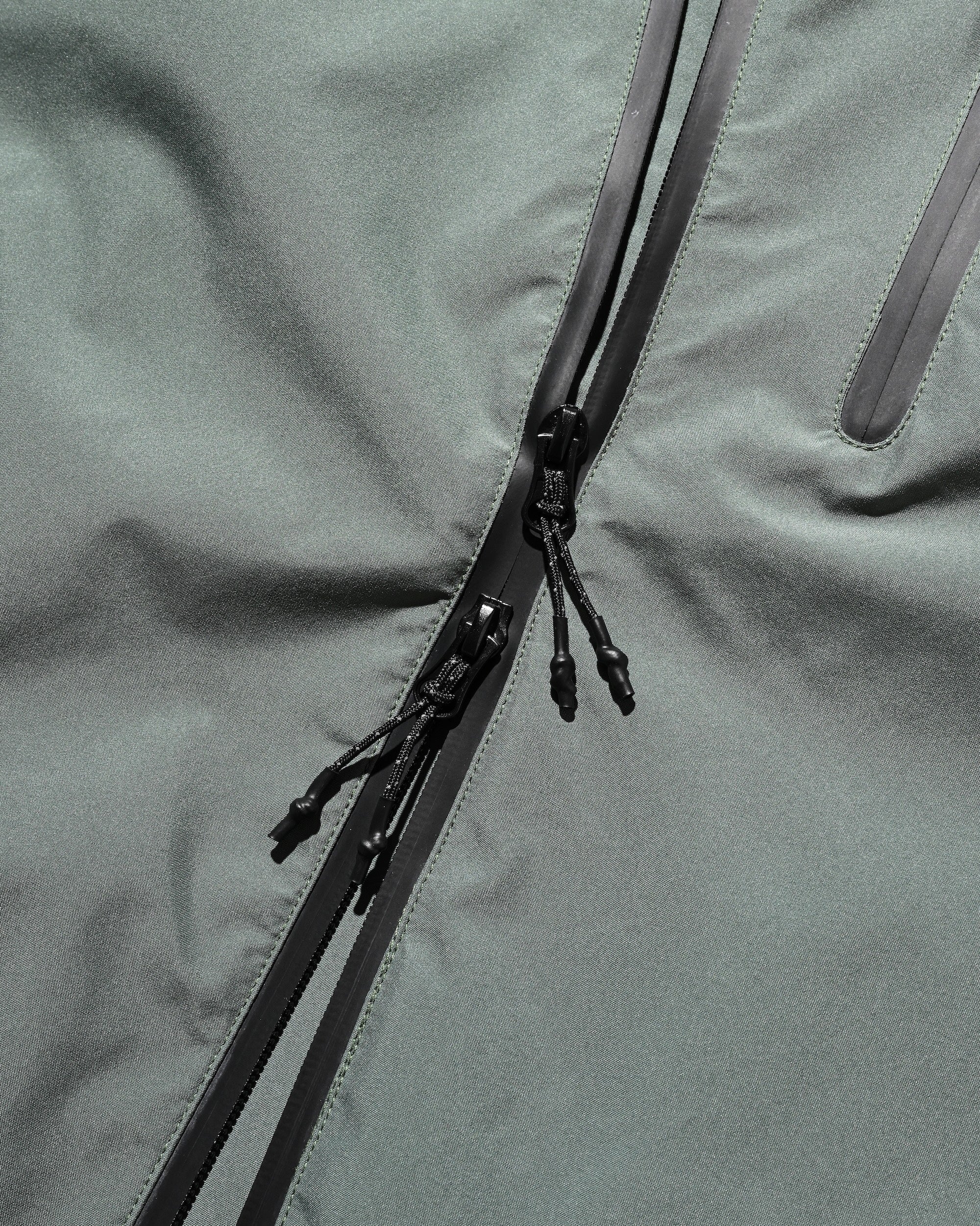 +phenix WINDSTOPPER® by GORE-TEX LABS CITY MOUNTAIN JACKET (MILITARY GREEN)