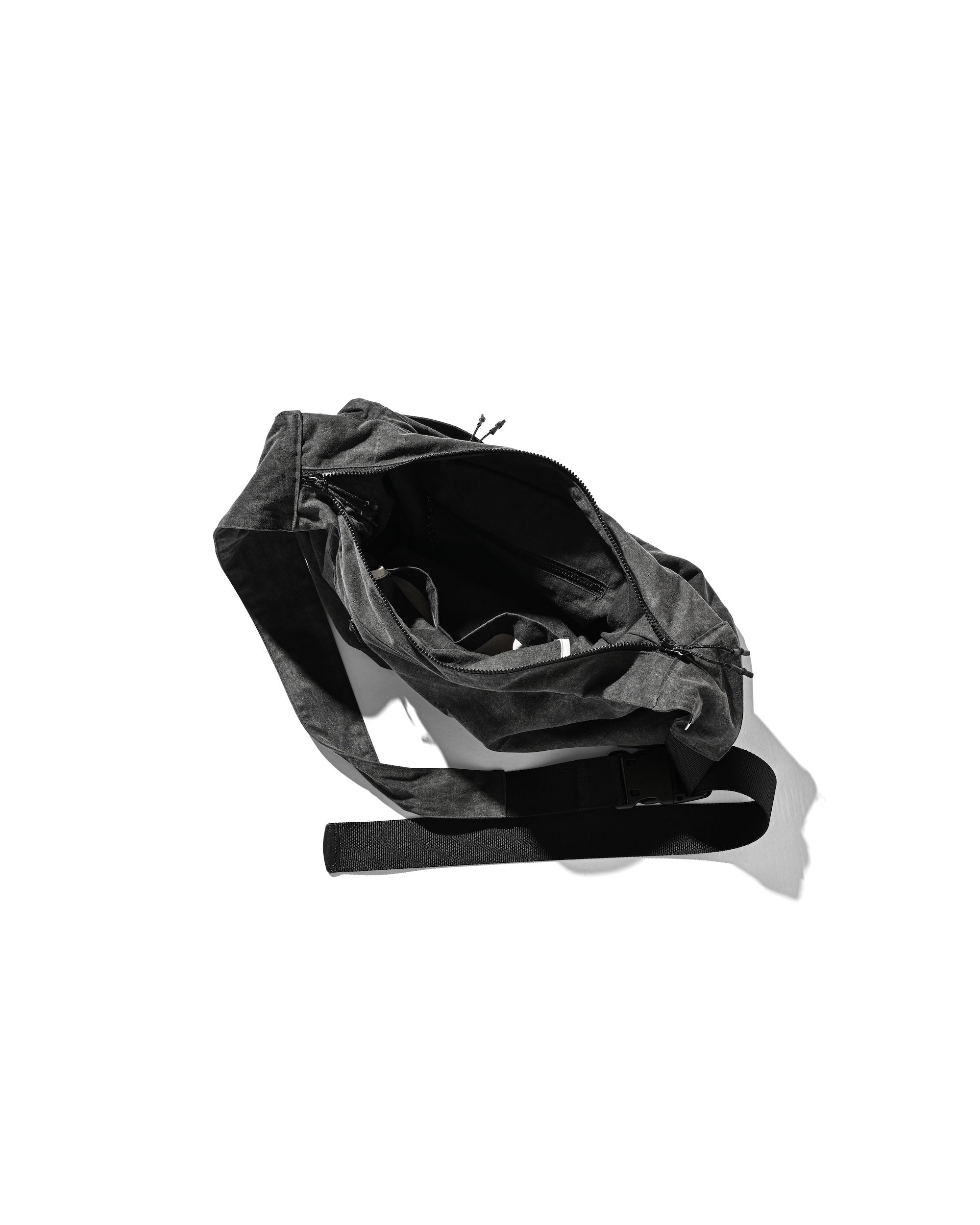 【8.30 SAT 20:00- IN STOCK】VINTAGE DYED FUTURE BAG (BLACK)