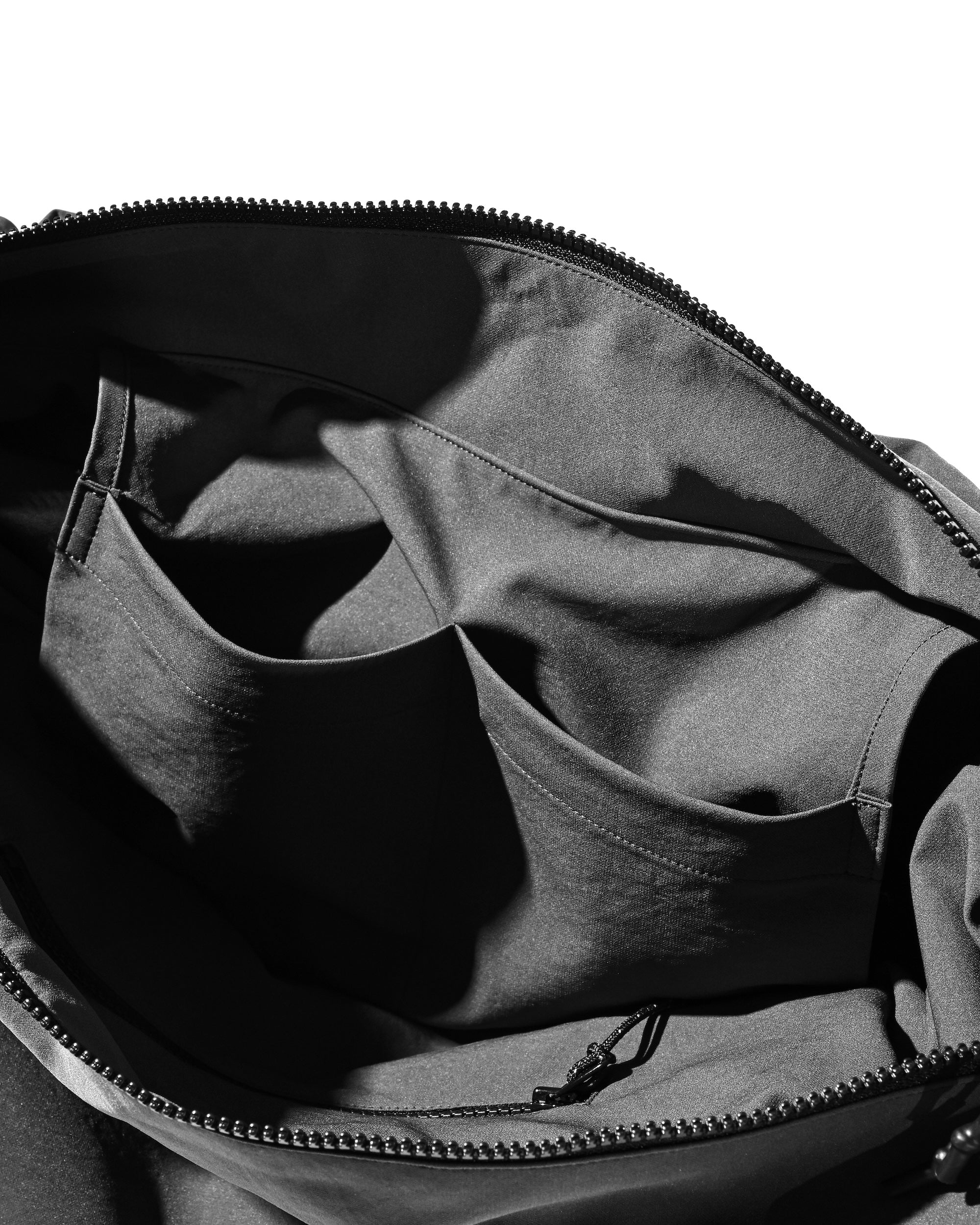 【5.10 SAT 20:00- IN STOCK】SOFT SHELL ATHLETIC BAG