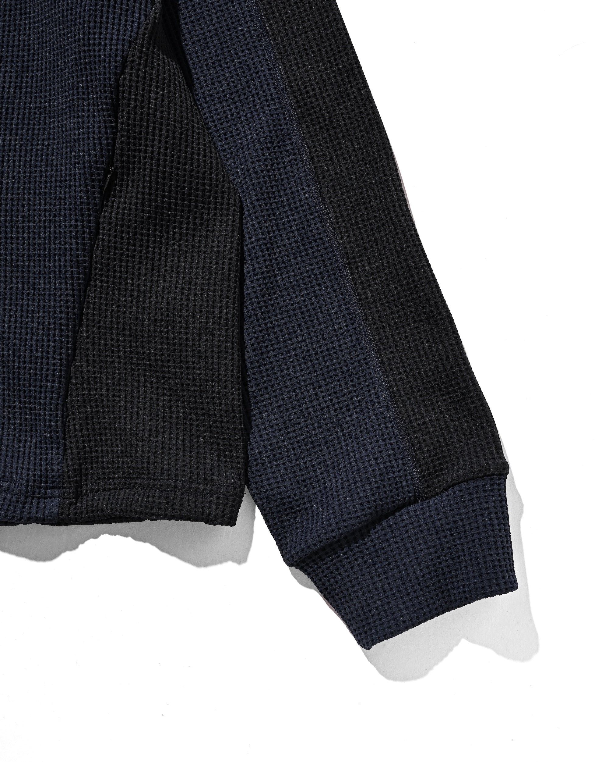 CITY LIGHT THERMAL HALF ZIP HOODIE (NAVY×BLACK)