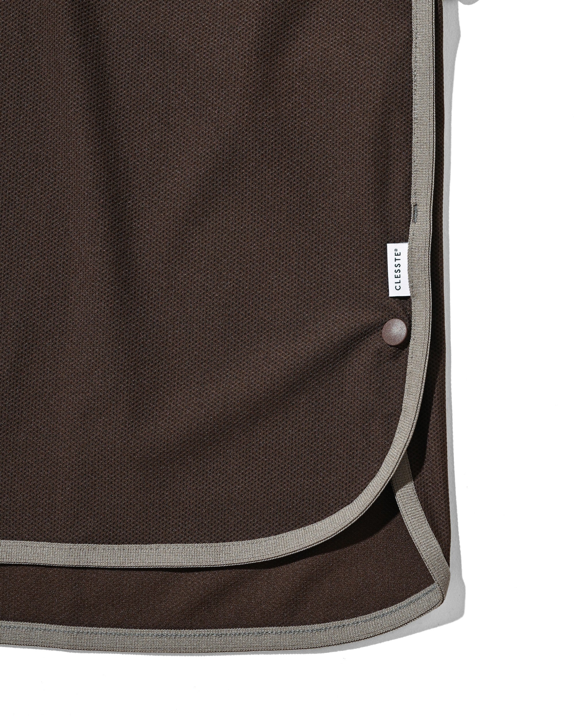 【6.24 WED 20:00- IN STOCK】TECH TEXTURED CITY S/S POLO (BROWN)