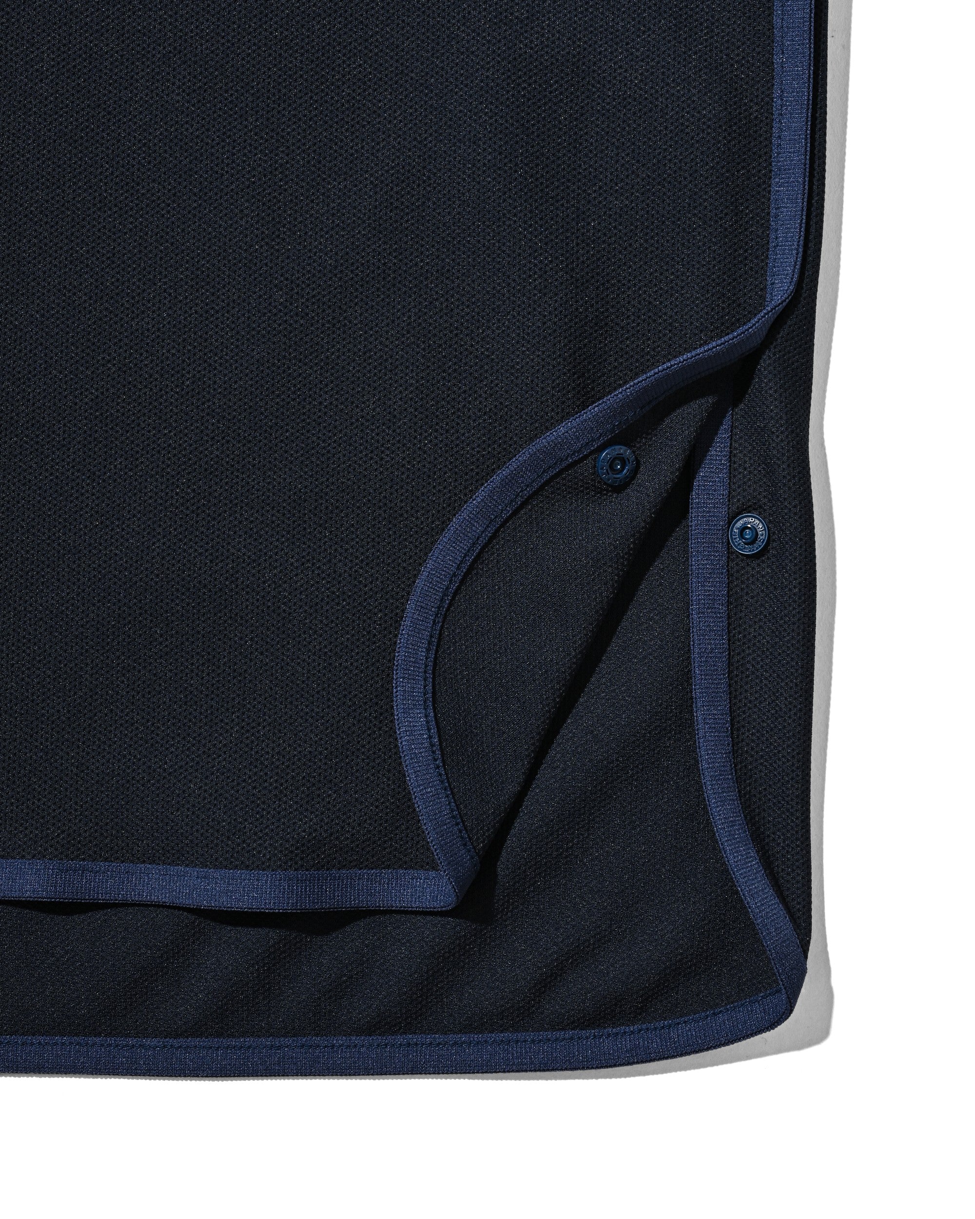 【6.24 WED 20:00- IN STOCK】TECH TEXTURED CITY S/S POLO (NAVY)