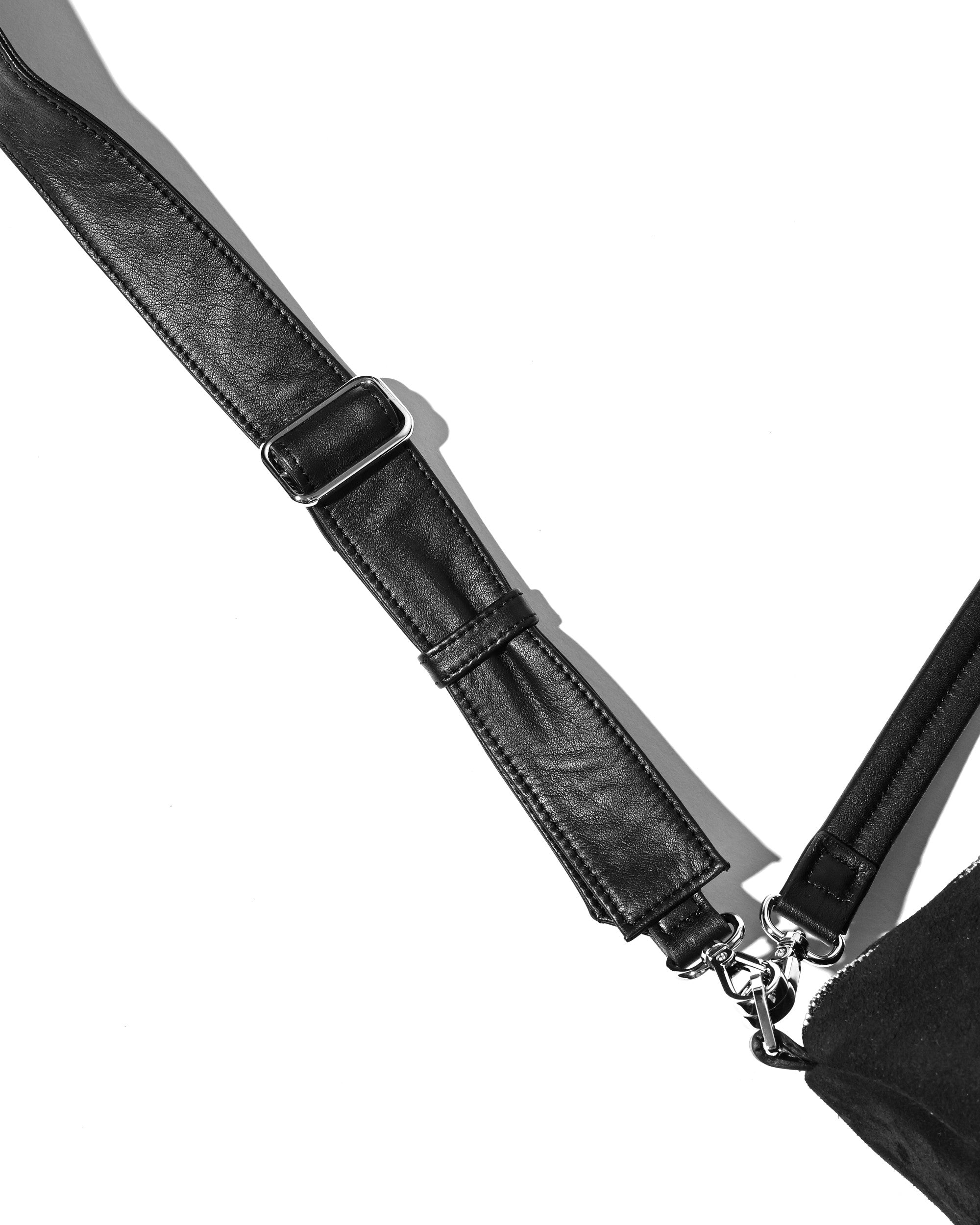 SUEDE DAYOFF BAG LARGE (BLACK)