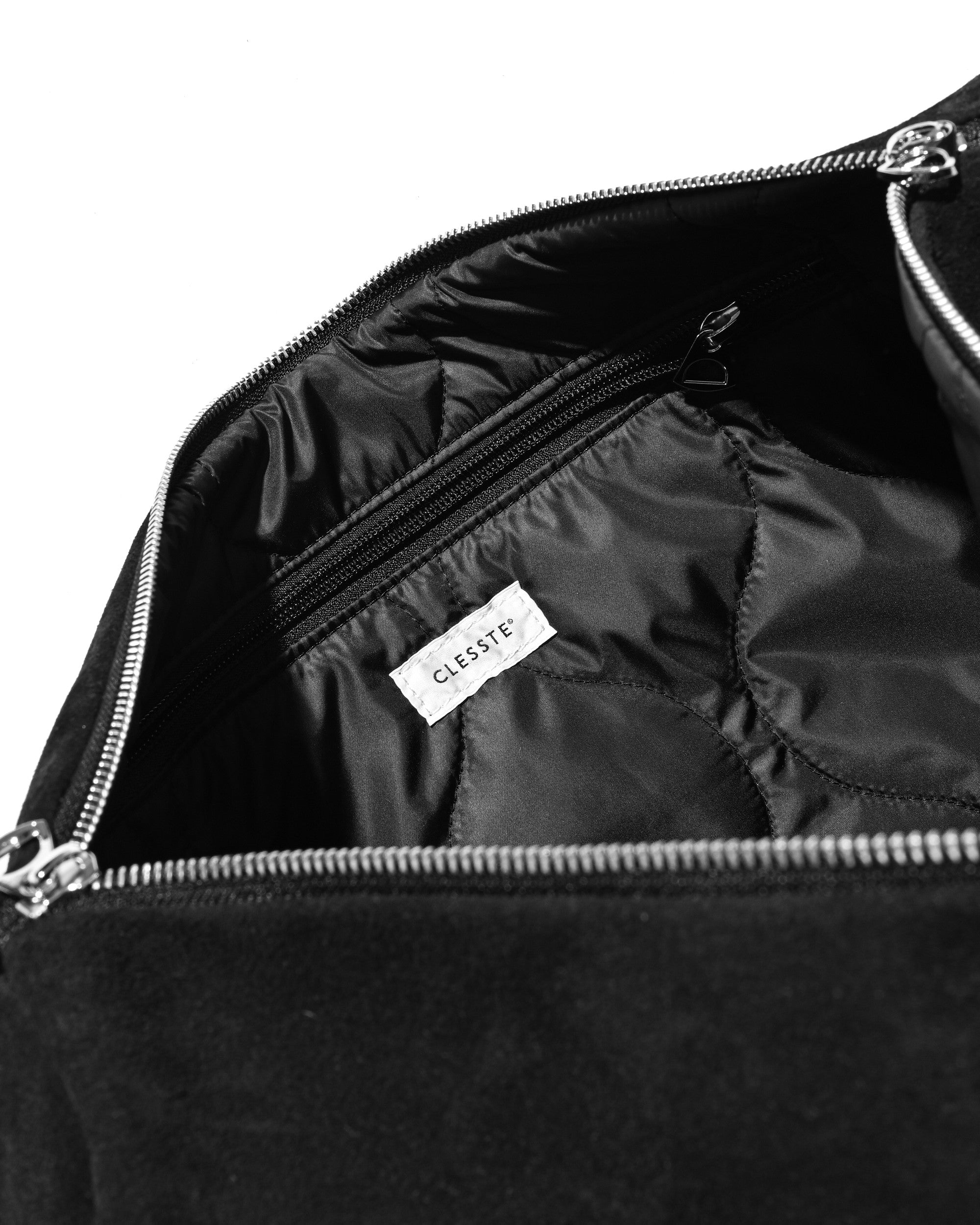 SUEDE DAYOFF BAG LARGE (BLACK)