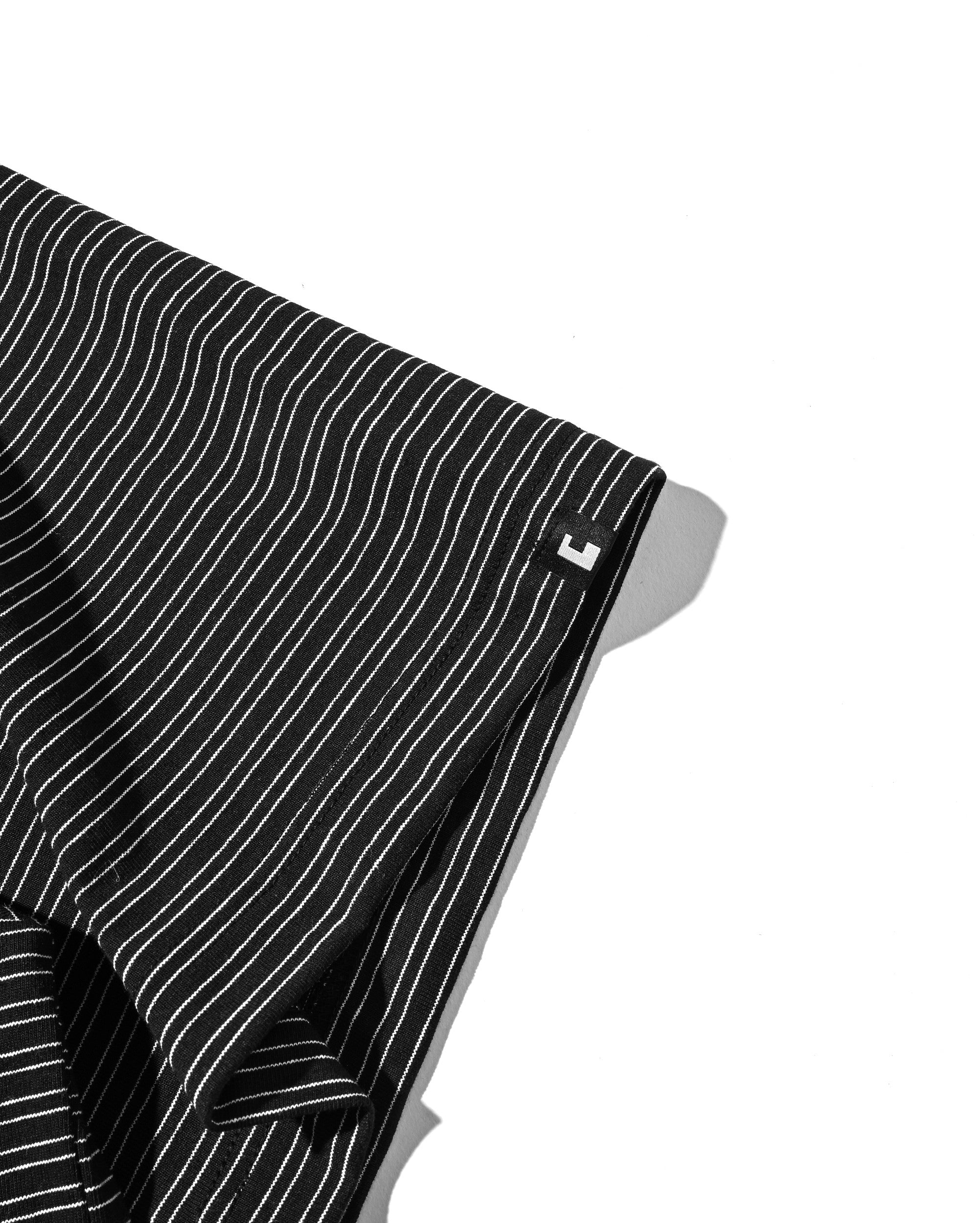 MICRO STRIPE S/S T-SHIRT WITH DRAWSTRINGS (BLACK)