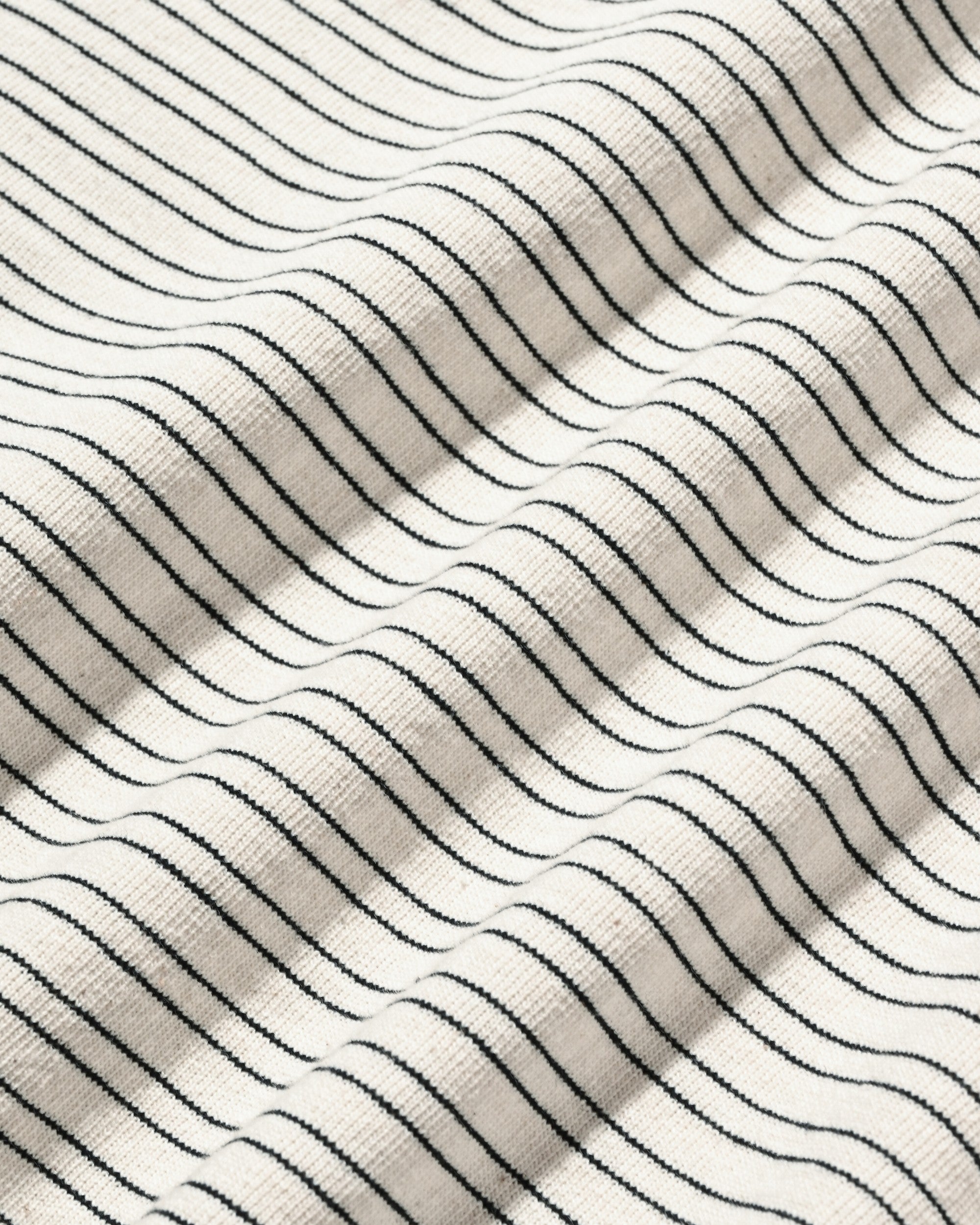 【7.4 SAT 20:00- IN STOCK】MICRO STRIPE S/S T-SHIRT WITH DRAWSTRINGS (IVORY)