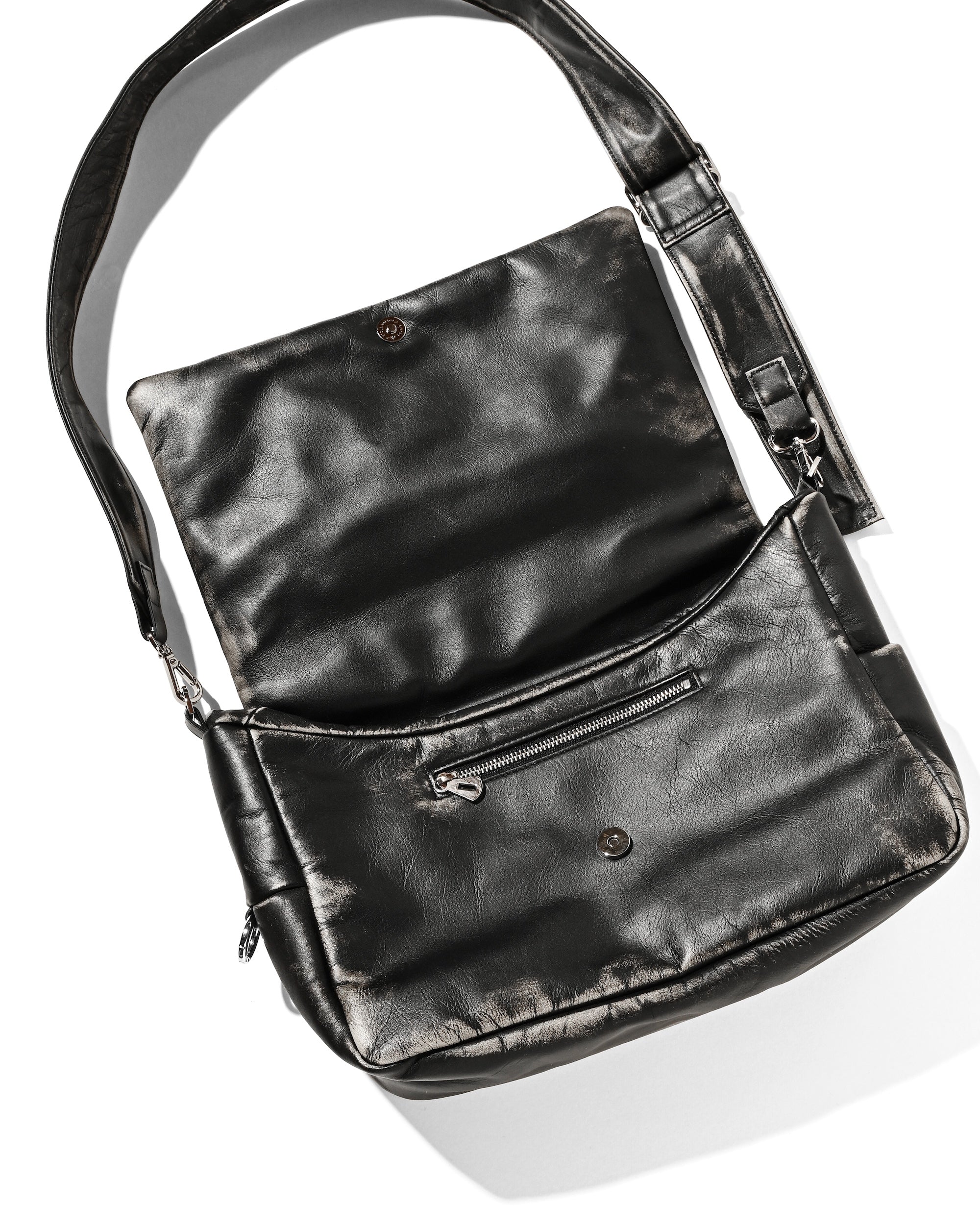 【12.10 WED 20:00- IN STOCK】VINTAGE LEATHER PADDED FLAP HOLIDAY BAG (BLACK)