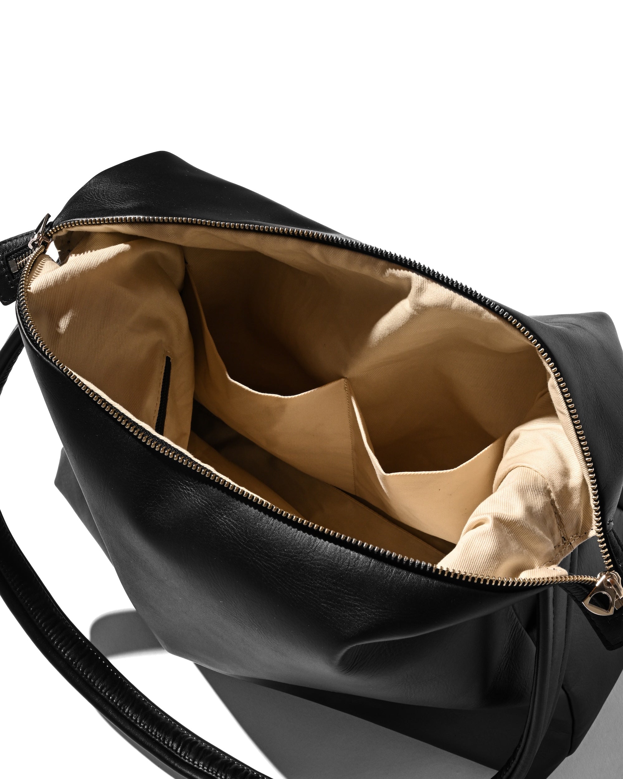 LEATHER NOMAD BAG