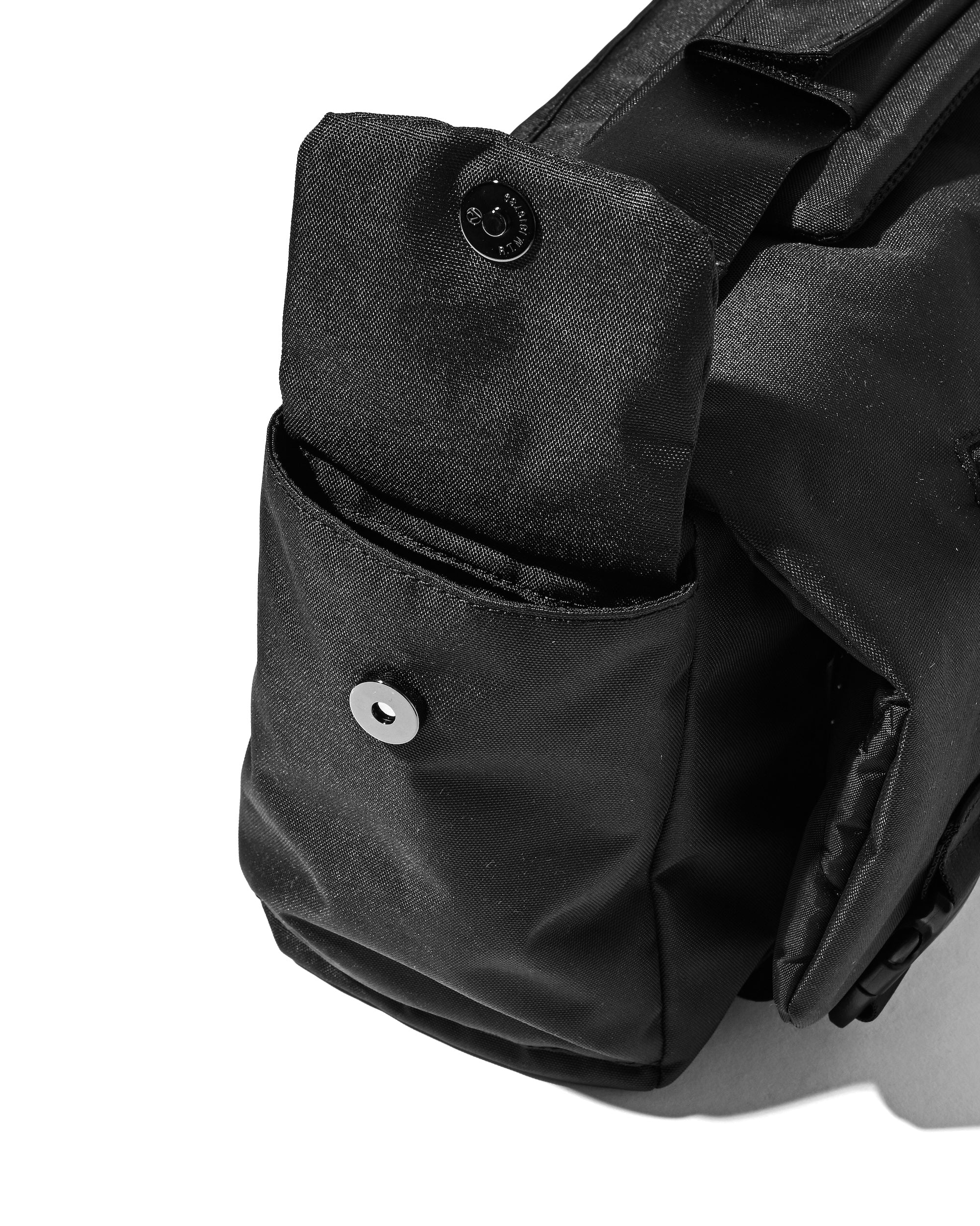 【6.13 SAT 20:00- IN STOCK】JOURNEY CROSS MESSENGER BAG (BLACK)