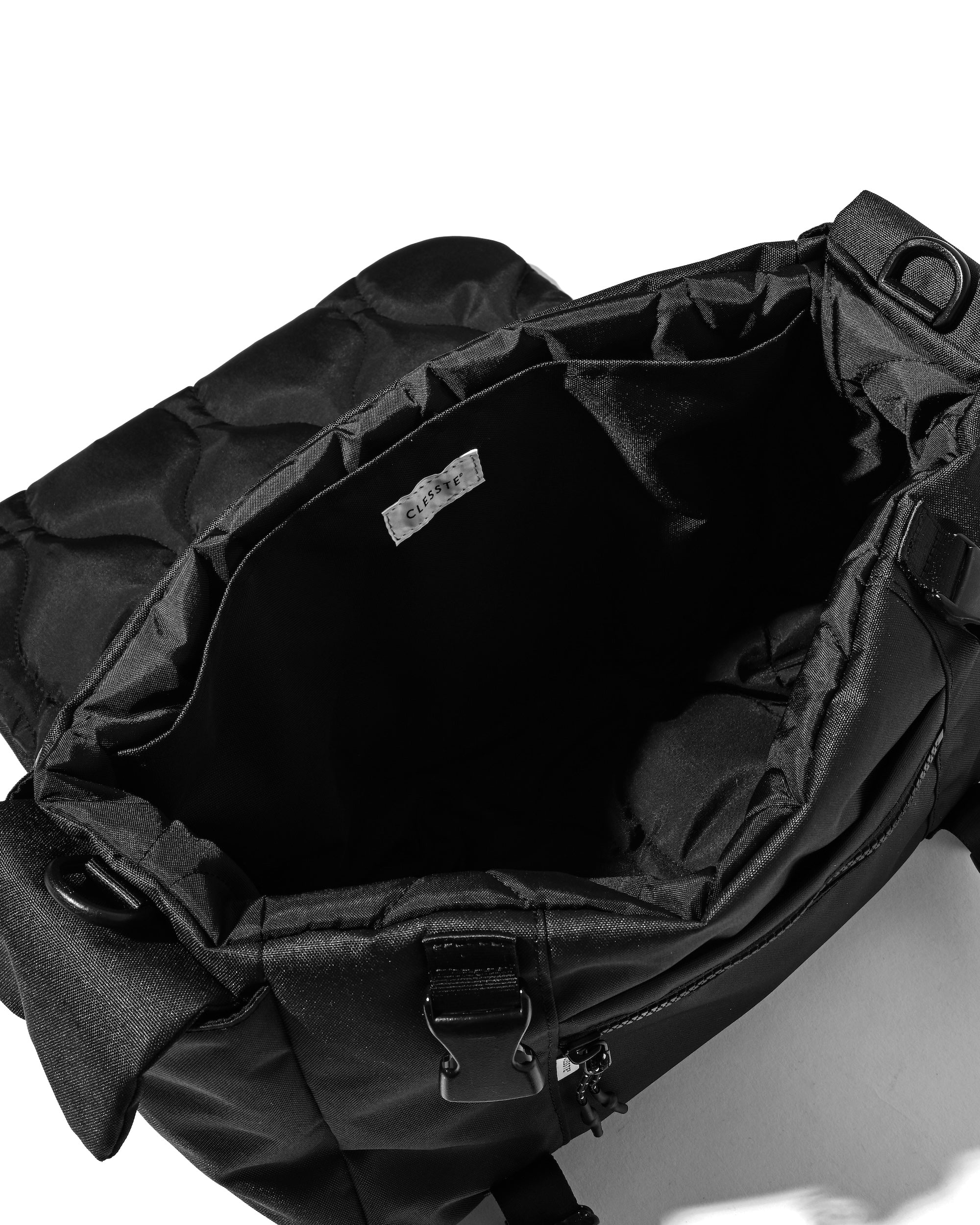 【6.13 SAT 20:00- IN STOCK】JOURNEY CROSS MESSENGER BAG (BLACK)