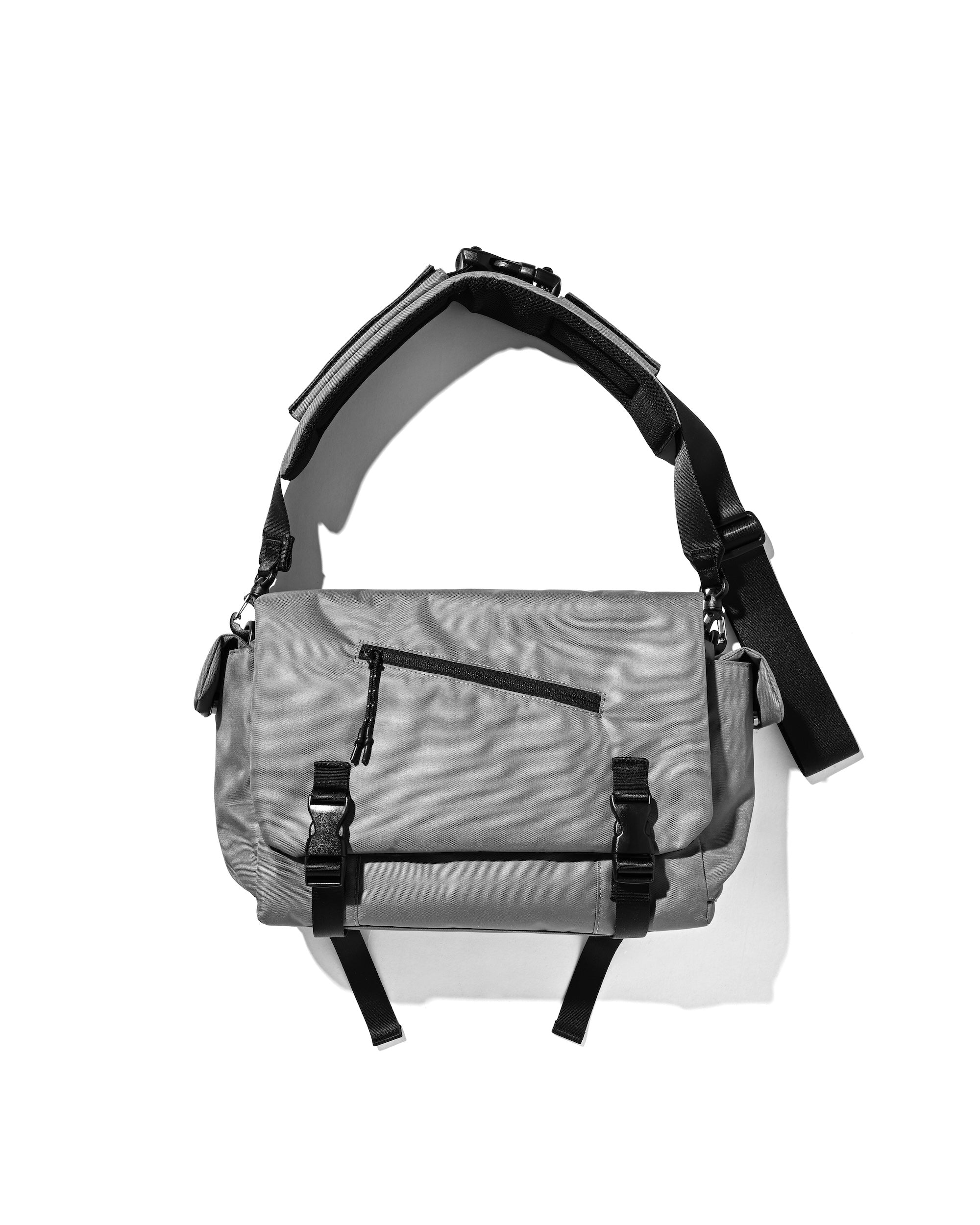 【6.13 SAT 20:00- IN STOCK】JOURNEY CROSS MESSENGER BAG (GRAY)