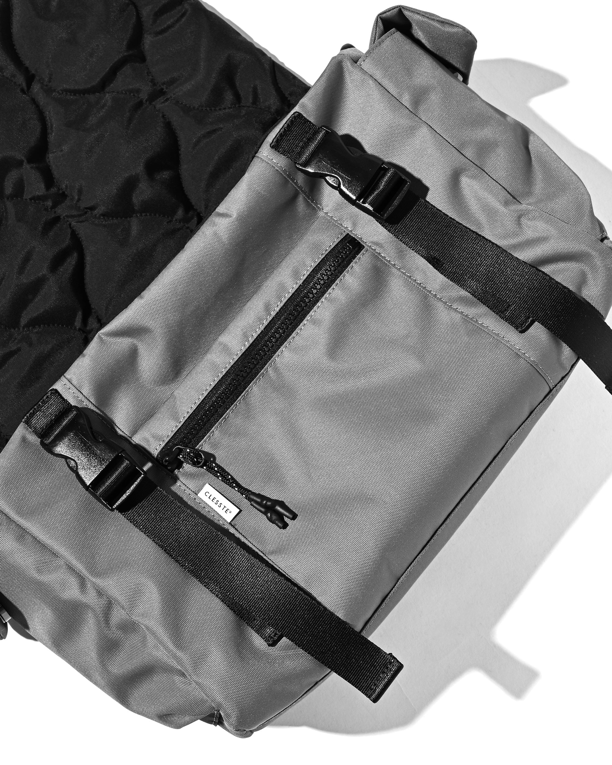 【6.13 SAT 20:00- IN STOCK】JOURNEY CROSS MESSENGER BAG (GRAY)