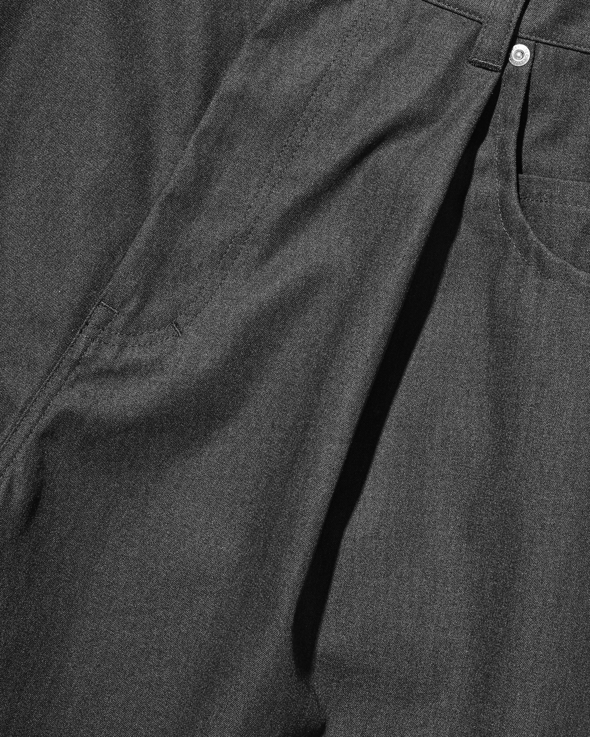 T/C GABARDINE CITY MASSIVE UTILITY CROPPED PANTS (CHARCOAL)