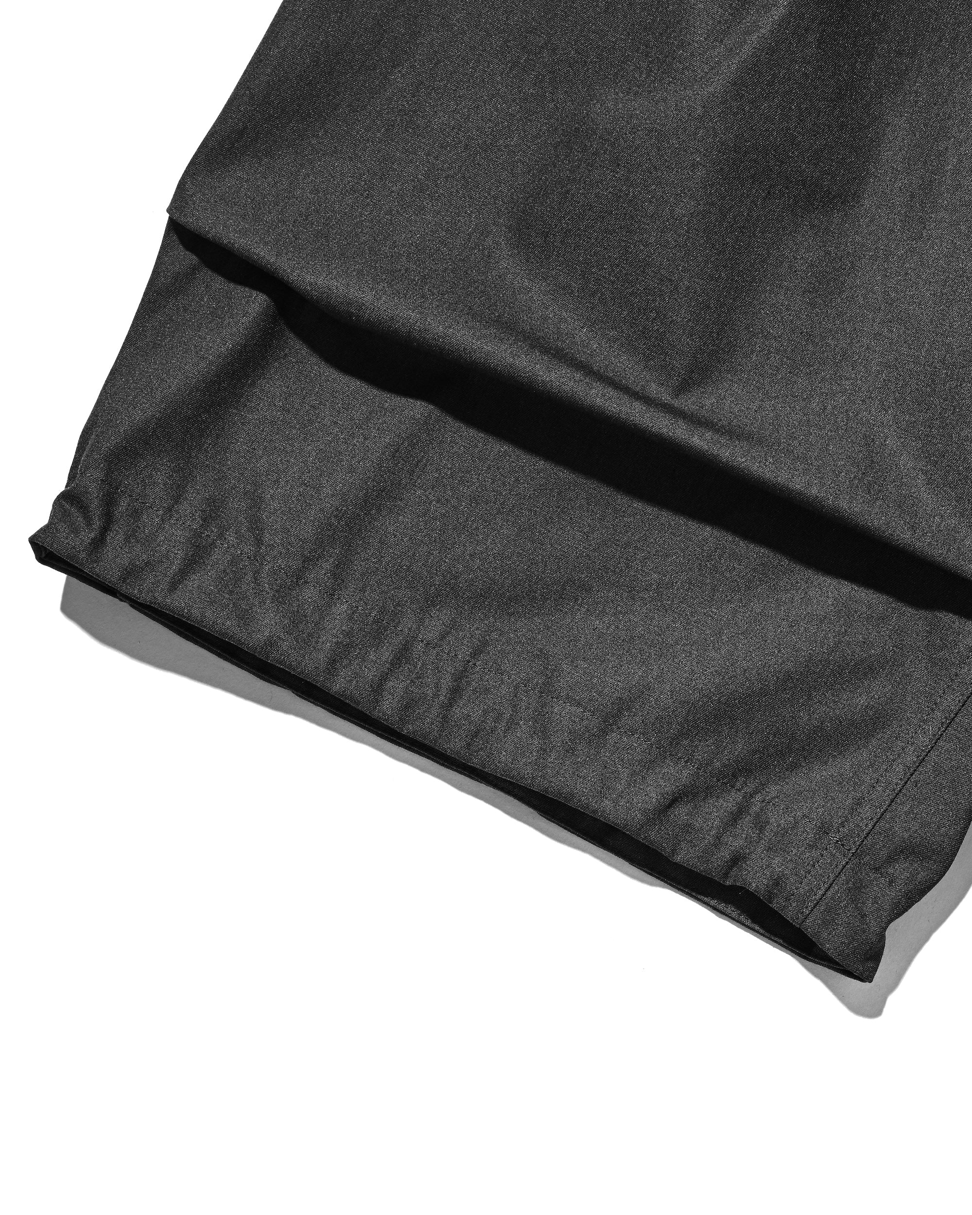 T/C GABARDINE CITY MASSIVE UTILITY CROPPED PANTS (CHARCOAL)
