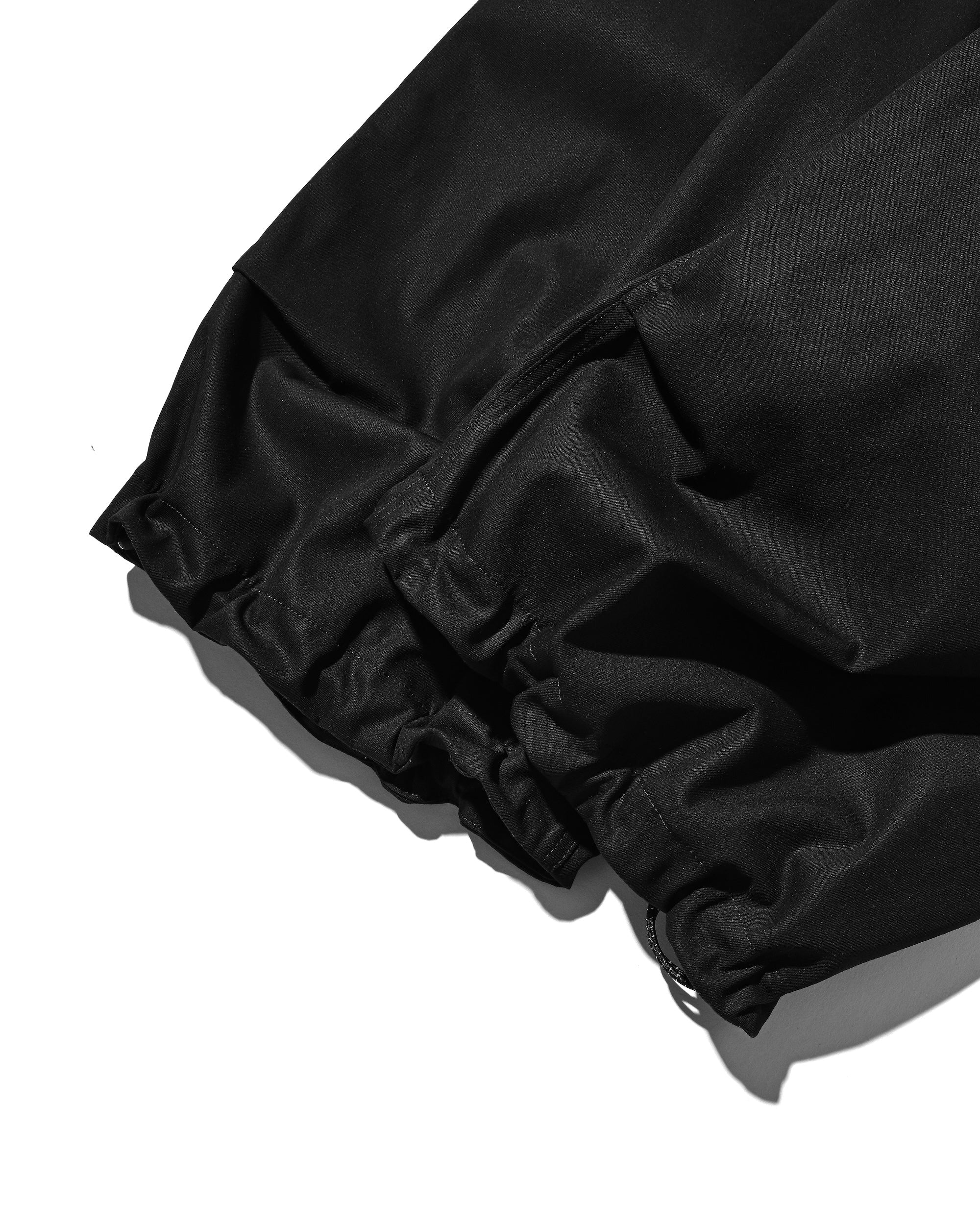T/C GABARDINE CITY MASSIVE UTILITY CROPPED PANTS (BLACK)