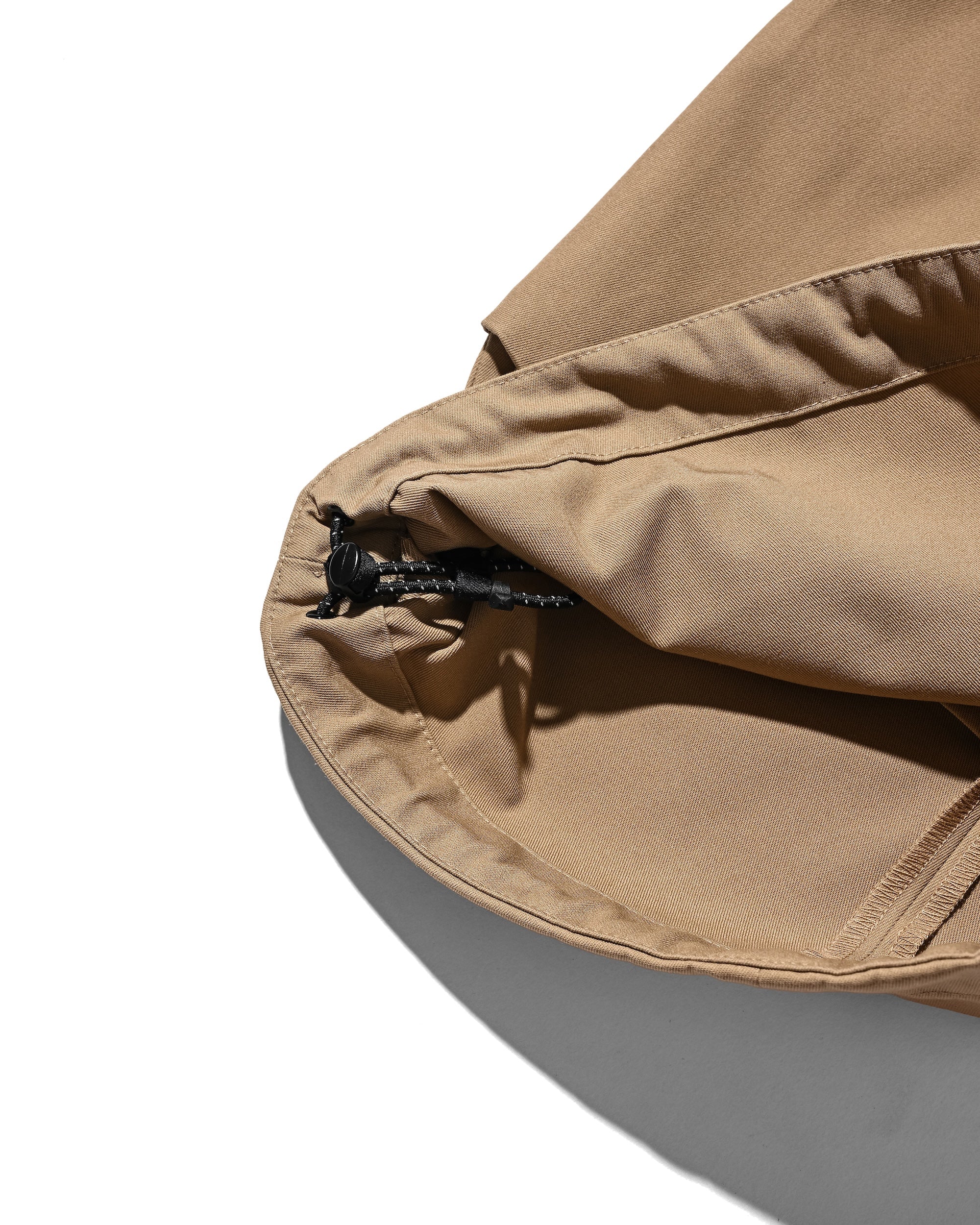 T/C GABARDINE CITY MASSIVE UTILITY CROPPED PANTS (BEIGE)