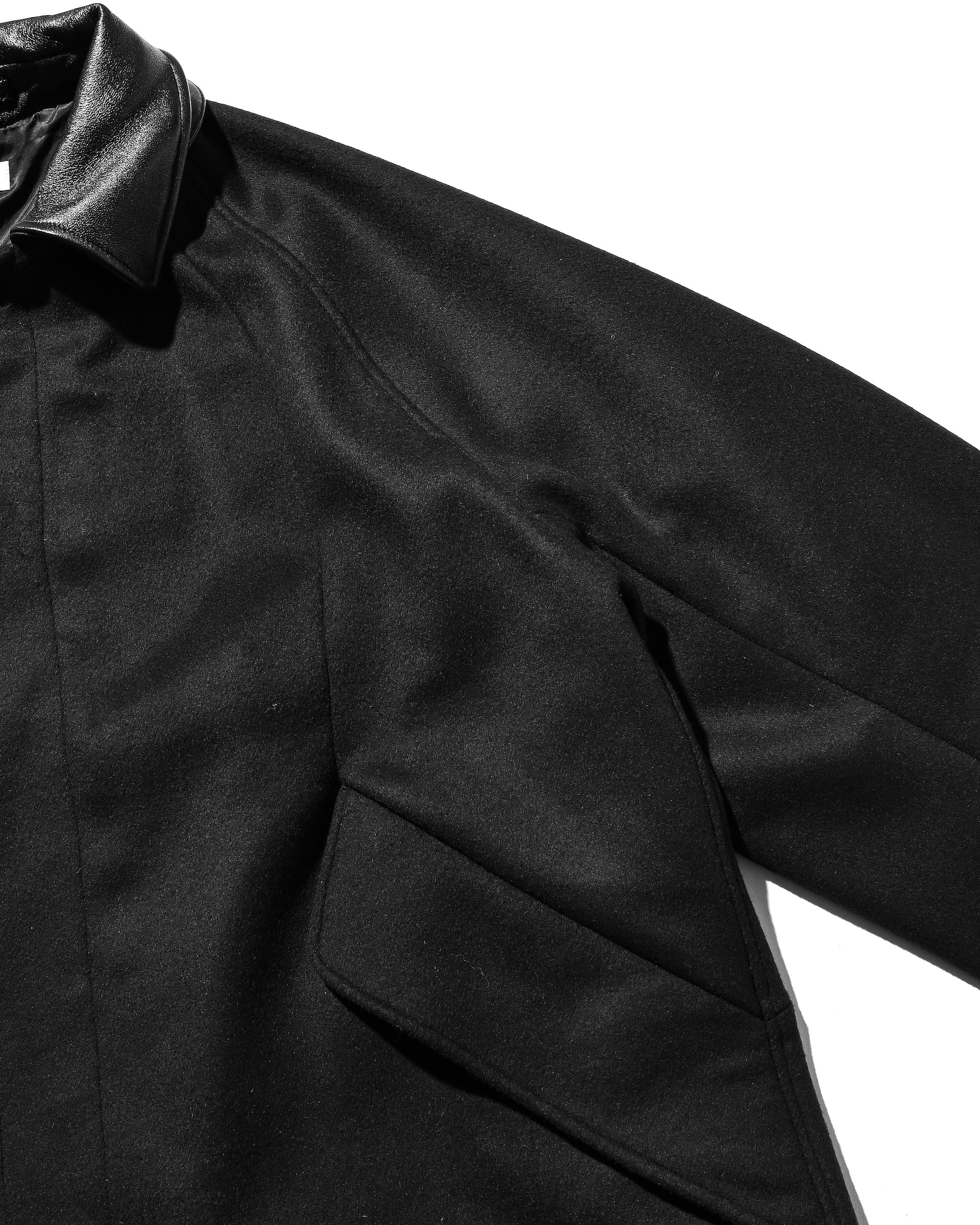【12.10 WED 20:00- IN STOCK】LEATHER COLLAR WOOL MELTON BALMACAAN COAT (BLACK)