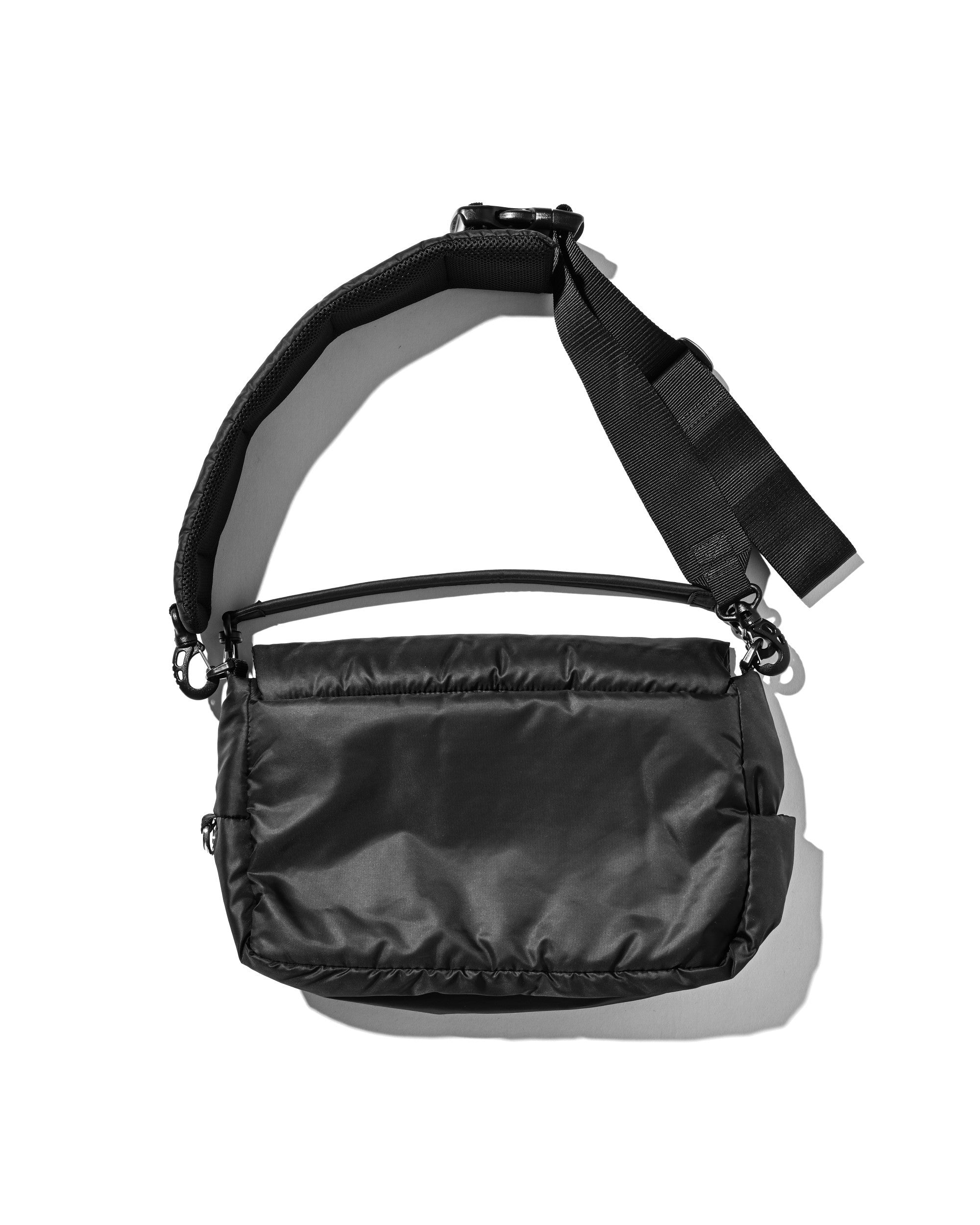 バッグ CLESSTE PADDED FLAP HOLIDAY BAG 6.24 WED 20:00- IN STOCK】PADDED FLAP HOLIDAY BAG(BLACK)