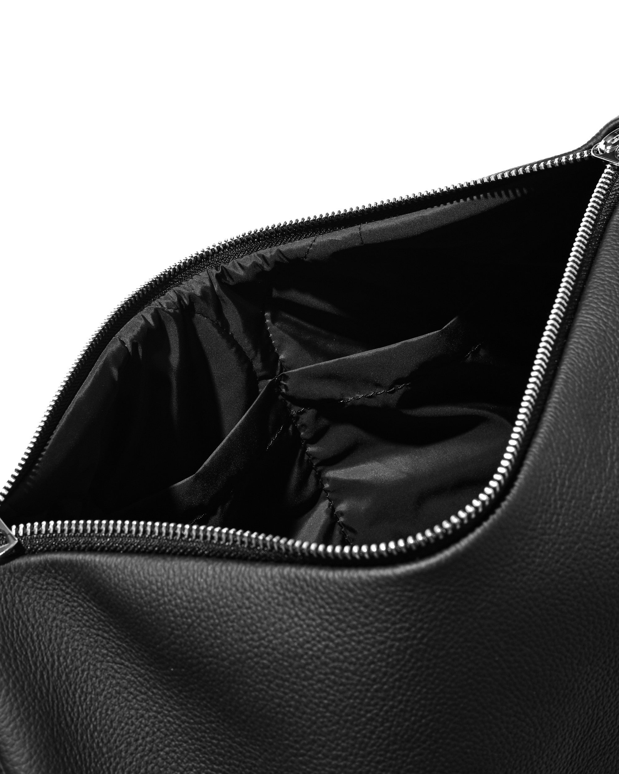 【8.15 SAT 20:00- IN STOCK】GRAIN LEATHER DAYOFF BAG (BLACK)
