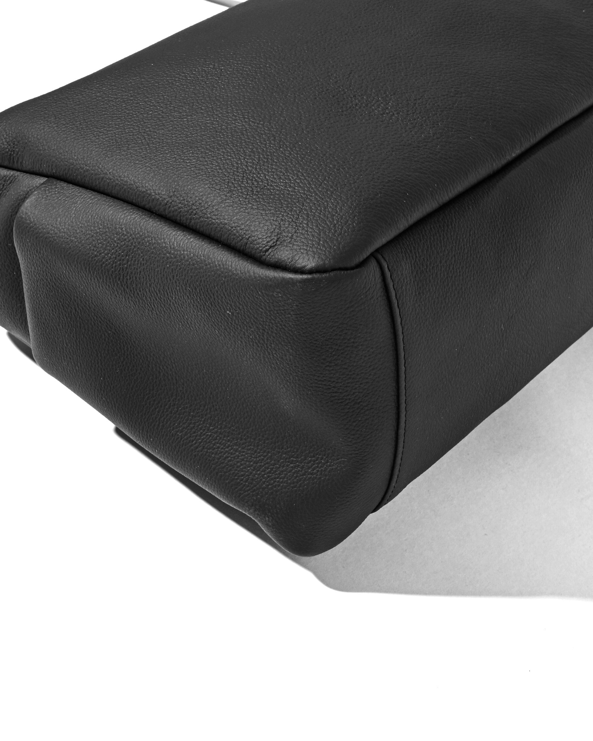 【8.15 SAT 20:00- IN STOCK】GRAIN LEATHER DAYOFF BAG LARGE