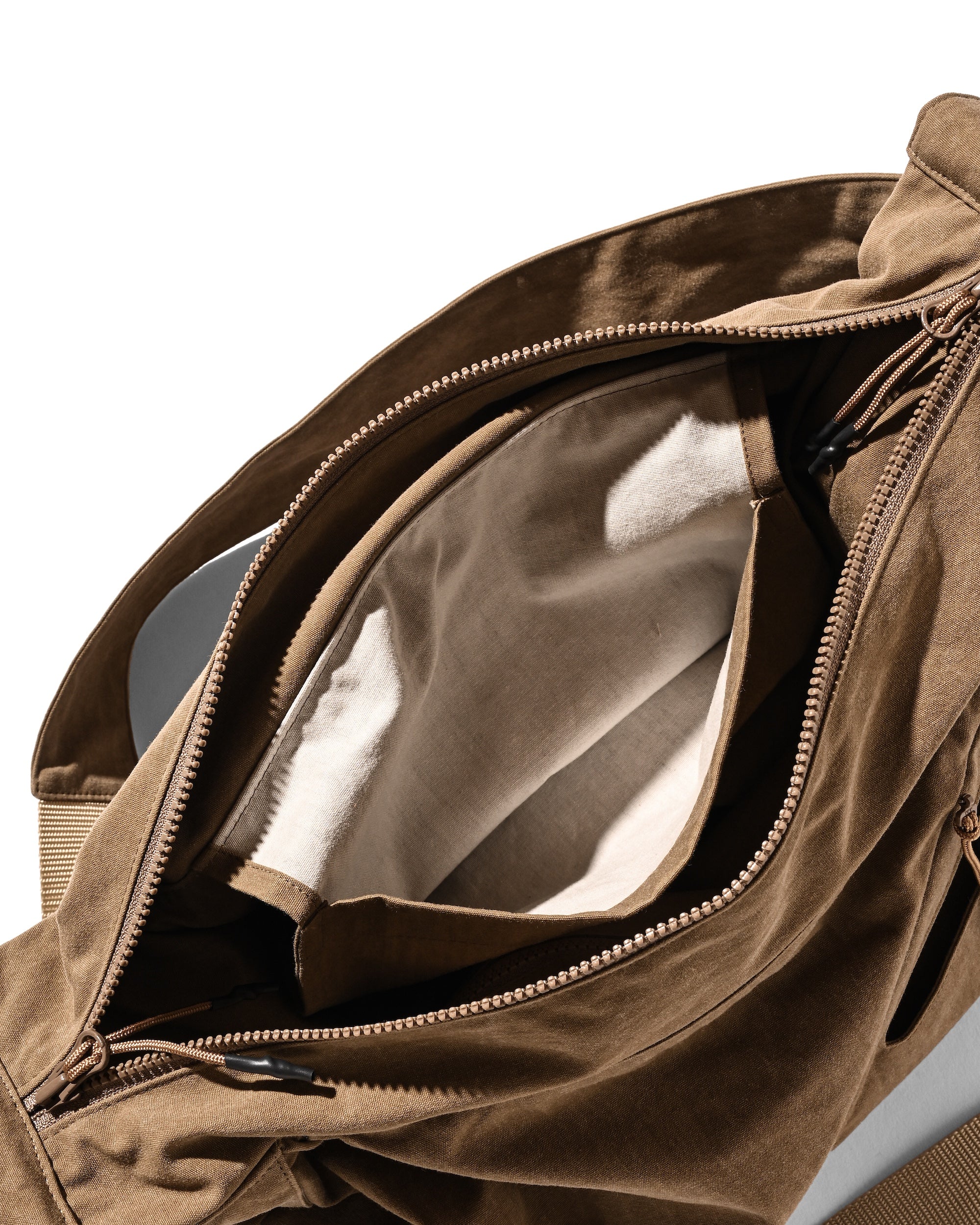 VINTAGE DYED FUTURE BAG (BEIGE)