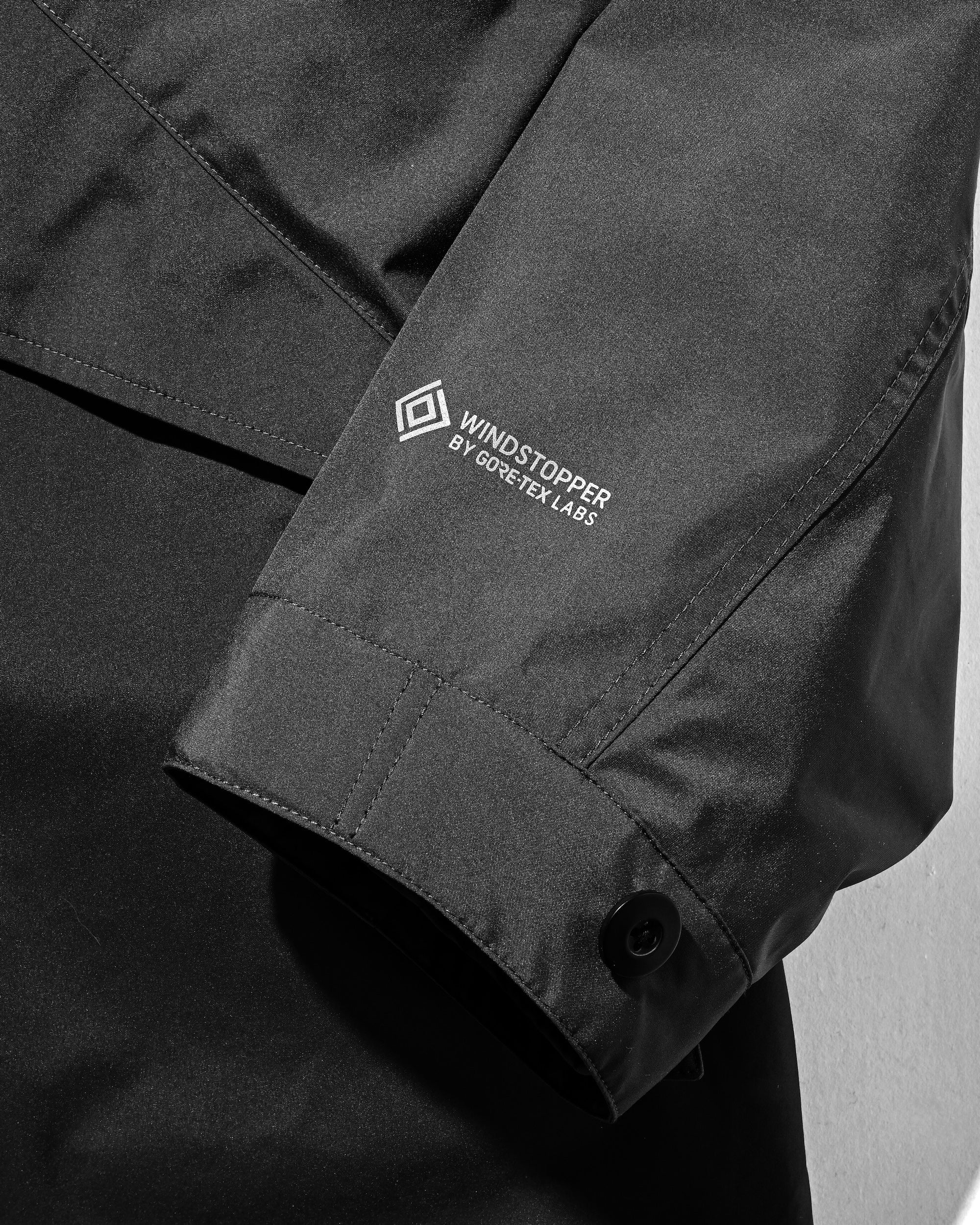 +phenix WINDSTOPPER® by GORE-TEX LABS CITY FISHTAIL PARKA WITH LINER JACKET (BLACK)