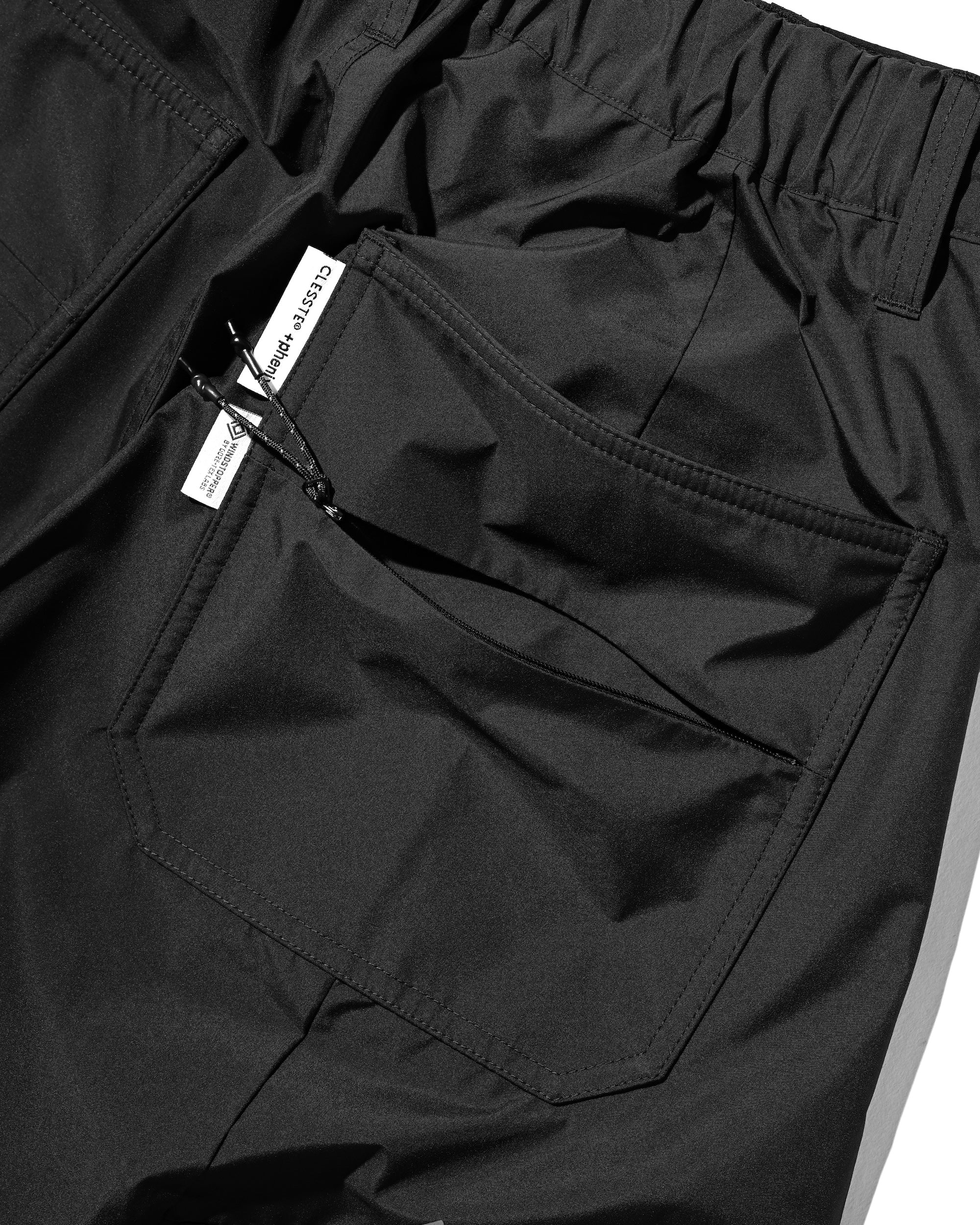 【7.8 WED 20:00- IN STOCK】+PHENIX WINDSTOPPER® BY GORE-TEX LABS TWILL CITY MASSIVE UTILITY HALF PANTS (BLACK)