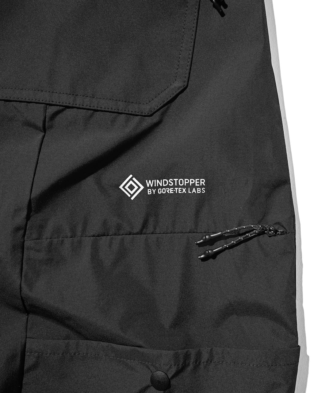 【7.25 SAT 20:00- IN STOCK】+phenix WINDSTOPPER® by GORE-TEX LABS CITY MASSIVE UTILITY HALF PANTS (BLACK)