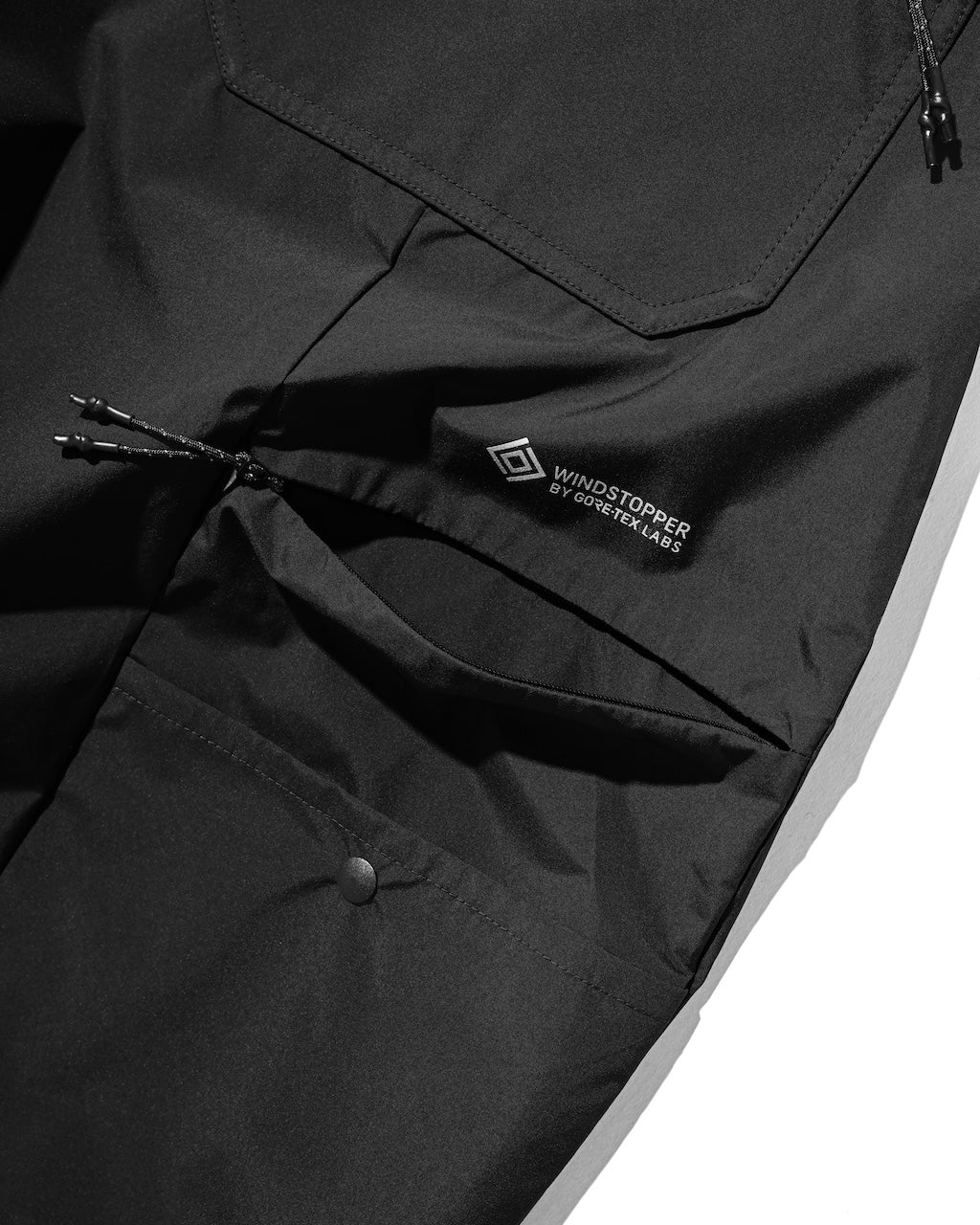 【7.25 SAT 20:00- IN STOCK】+phenix WINDSTOPPER® by GORE-TEX LABS CITY MASSIVE UTILITY HALF PANTS (BLACK)
