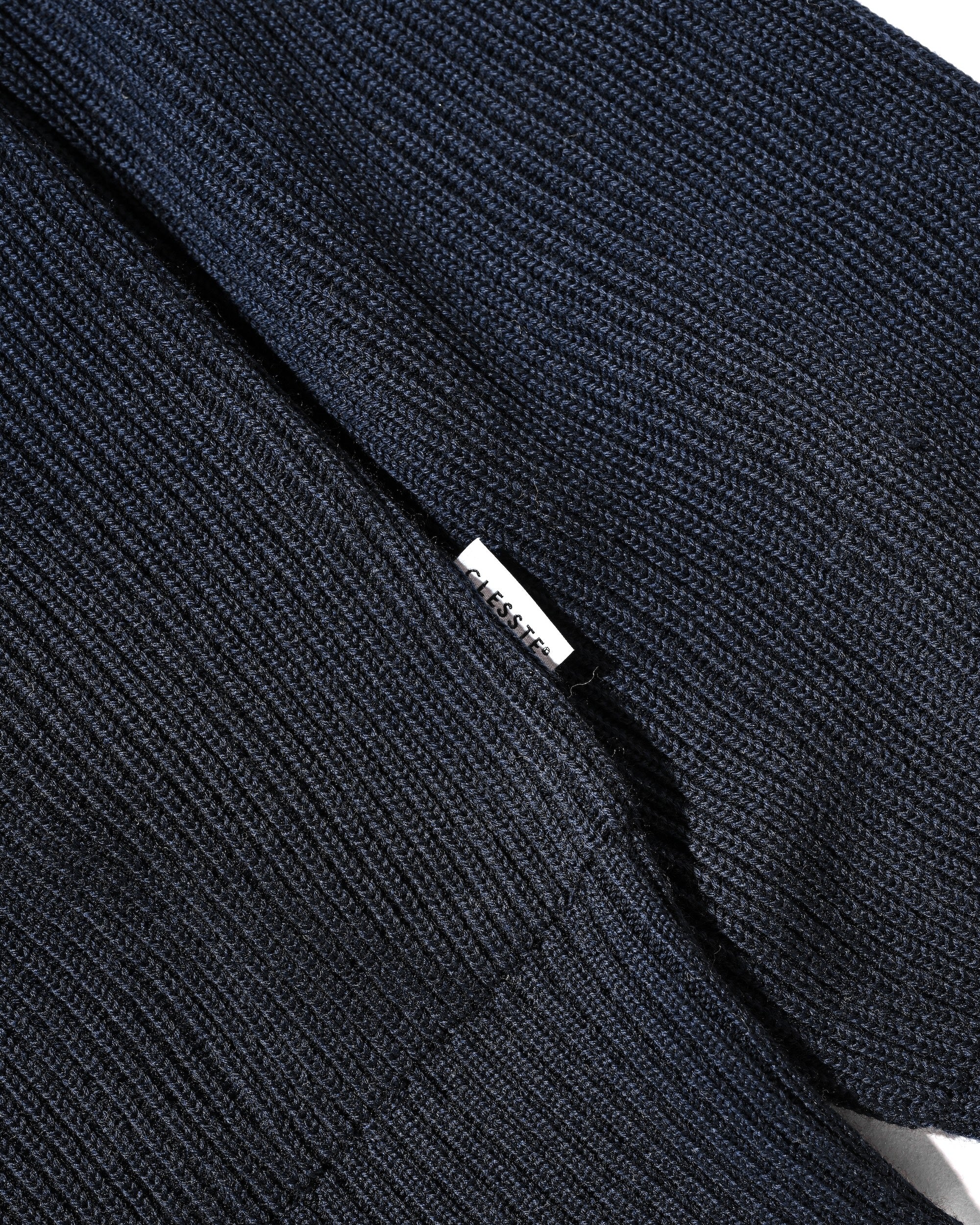 FINE WOOL V-NECK KNIT PULLOVER (NAVY)