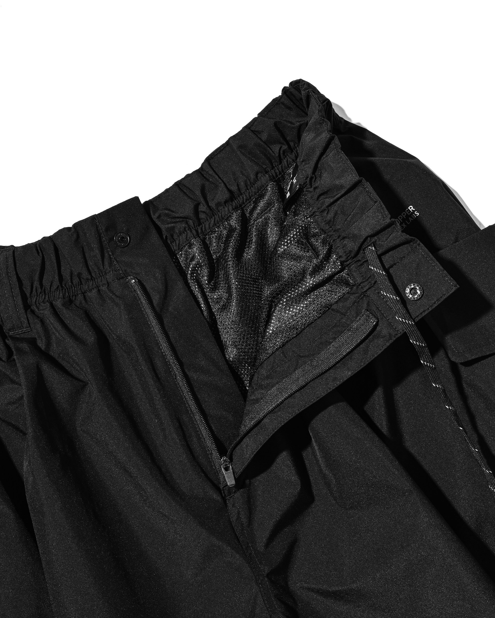 【8.12 WED 20:00- IN STOCK】+phenix WINDSTOPPER® by GORE-TEX LABS CITY FLAP WIDE BALLOON HALF PANTS (BLACK)