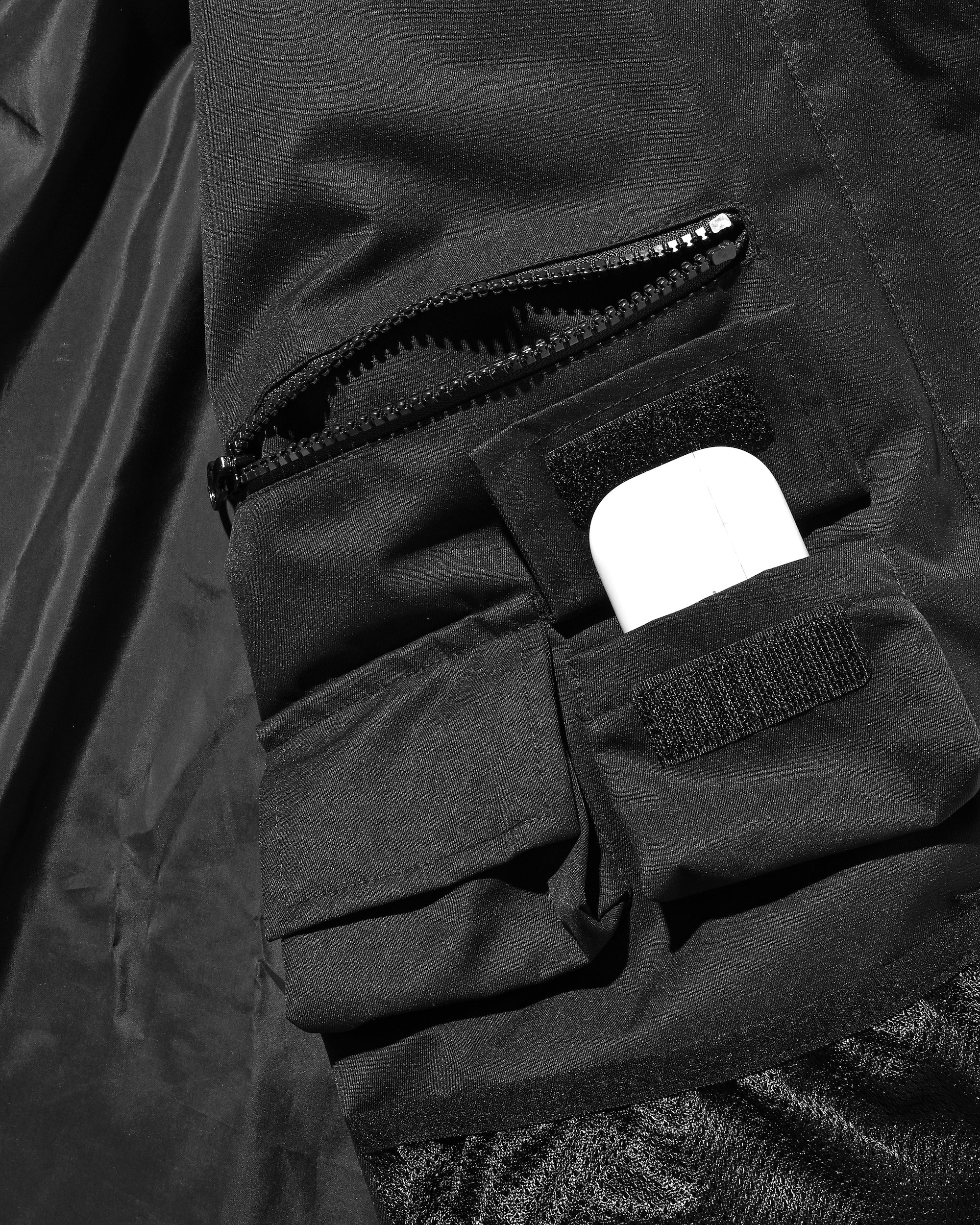 +phenix WINDSTOPPER® BY GORE-TEX LABS CITY STORAGE COVERALL JACKET (BLACK)