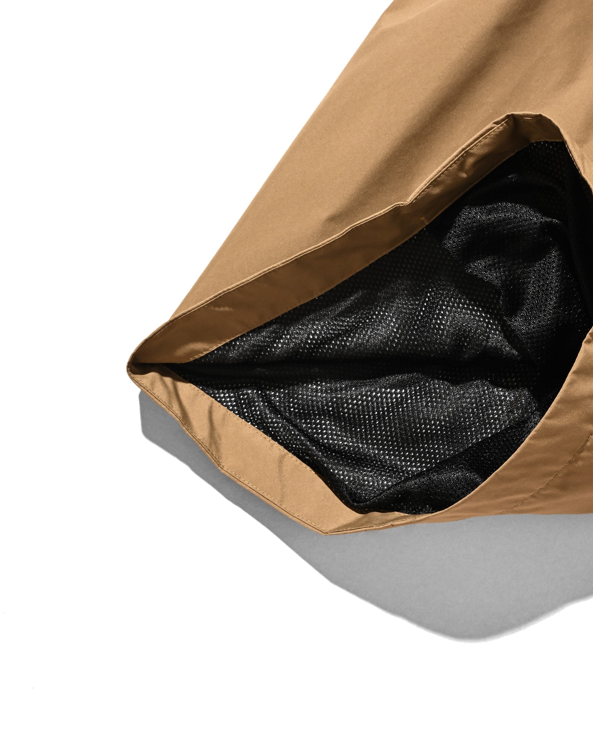 【8.12 WED 20:00- IN STOCK】+phenix WINDSTOPPER® by GORE-TEX LABS CITY FLAP WIDE BALLOON HALF PANTS (CAMEL BEIGE)