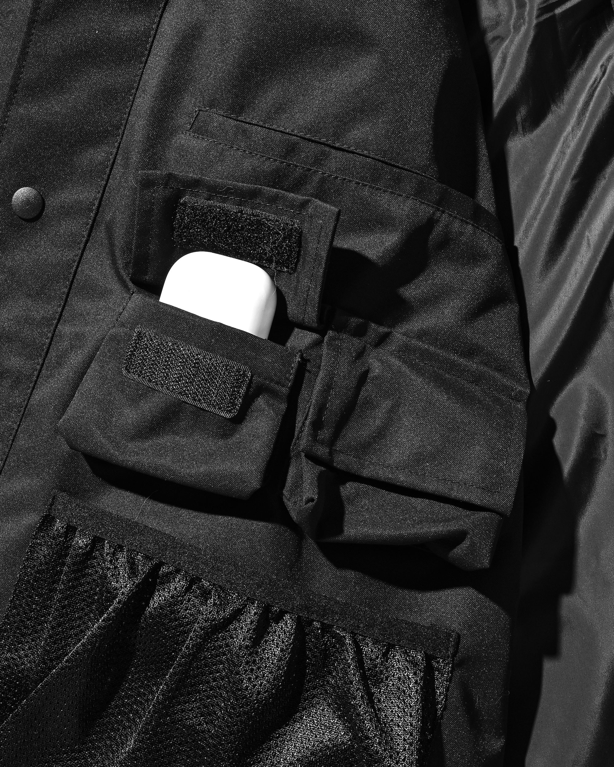 +phenix WINDSTOPPER® BY GORE-TEX LABS CITY STORAGE COVERALL JACKET (BLACK)