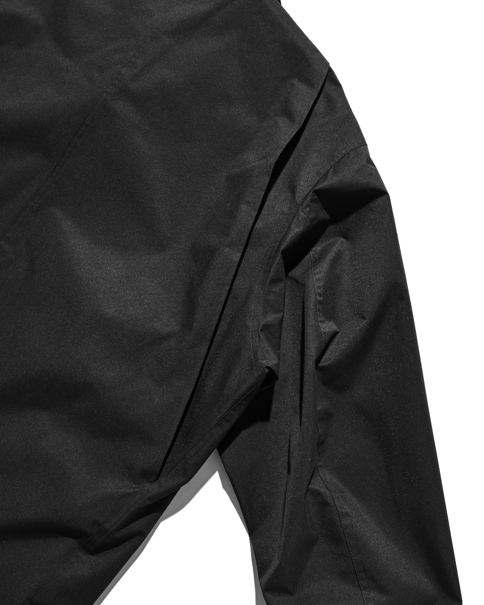 +phenix WINDSTOPPER® BY GORE-TEX LABS CITY STORAGE COVERALL JACKET (BLACK)