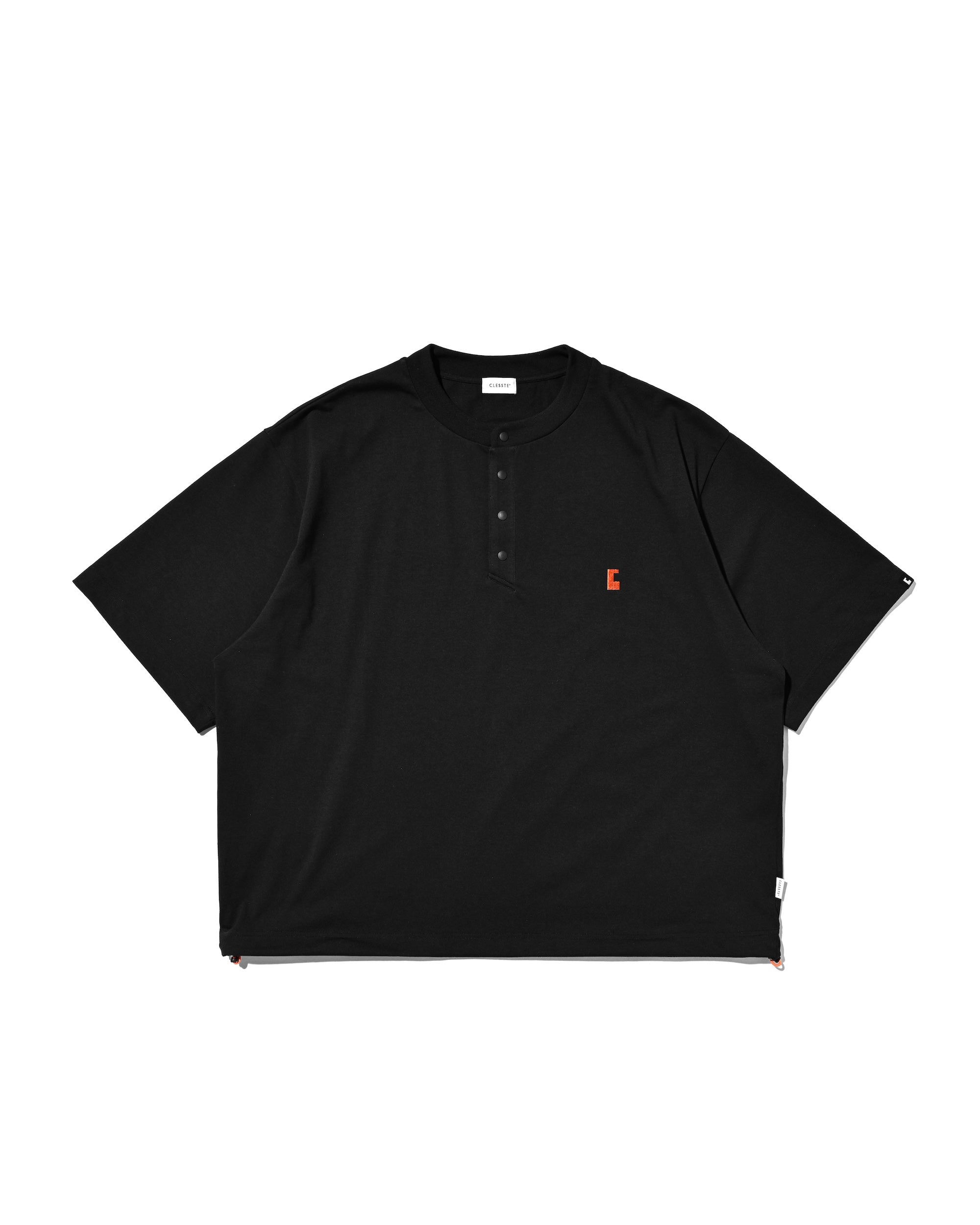 【8.26 WED 20:00- IN STOCK】“C” TECH HENLEY NECK S/S T-SHIRT WITH DRAWSTRINGS (BLACK)