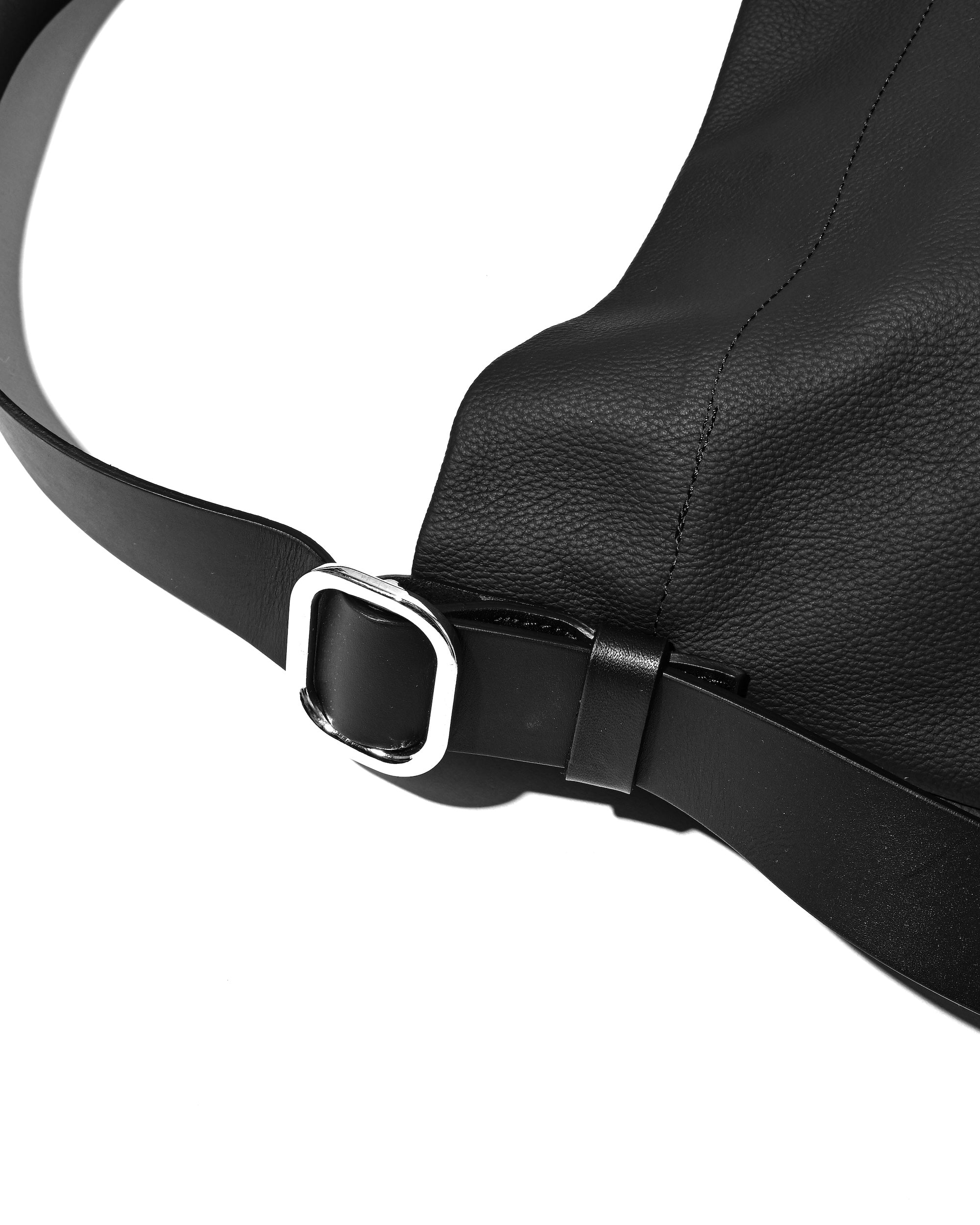 【8.8 SAT 20:00- IN STOCK】GRAIN LEATHER EDITOR’S BAG (BLACK)