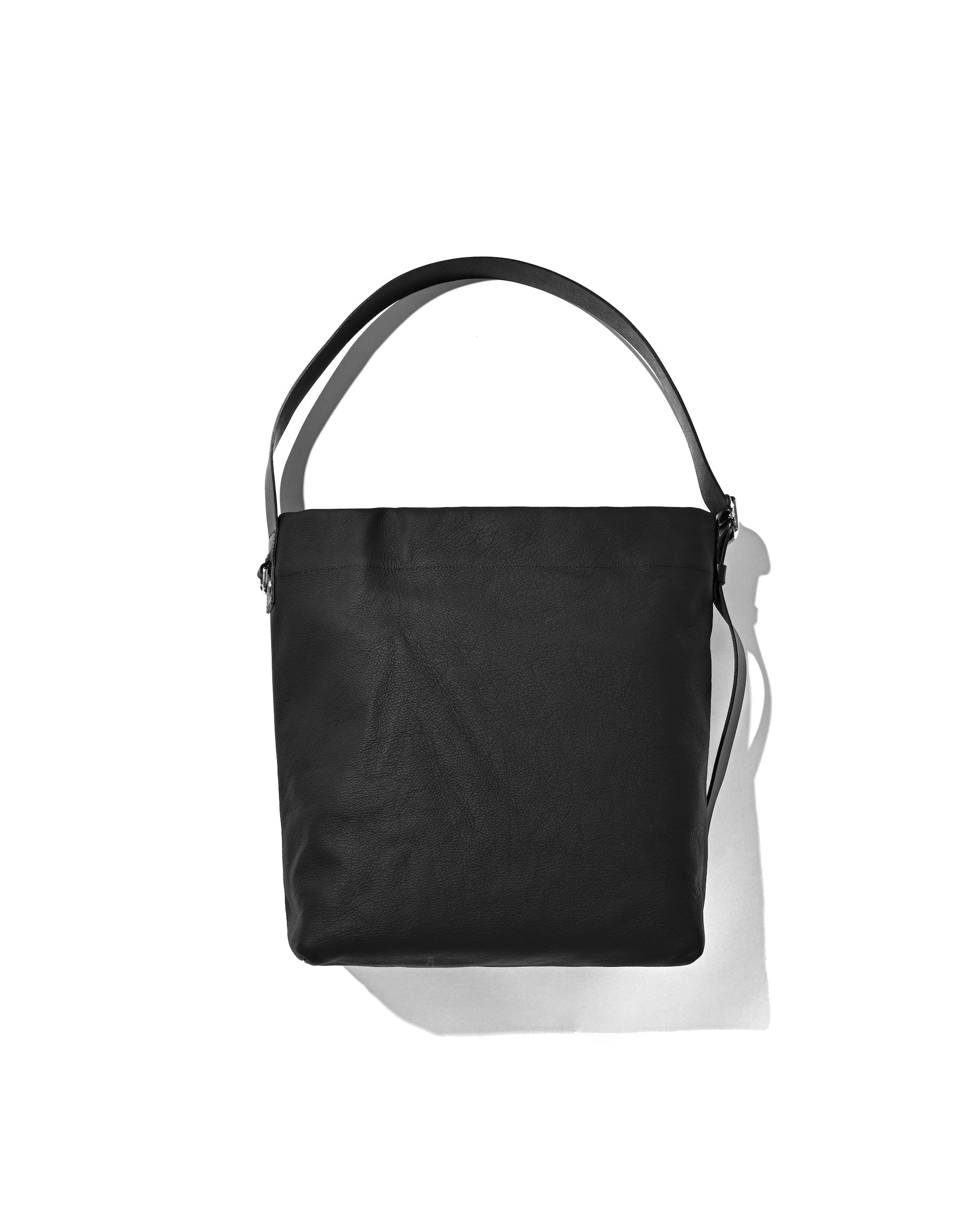 【8.8 SAT 20:00- IN STOCK】GRAIN LEATHER EDITOR’S BAG (BLACK)