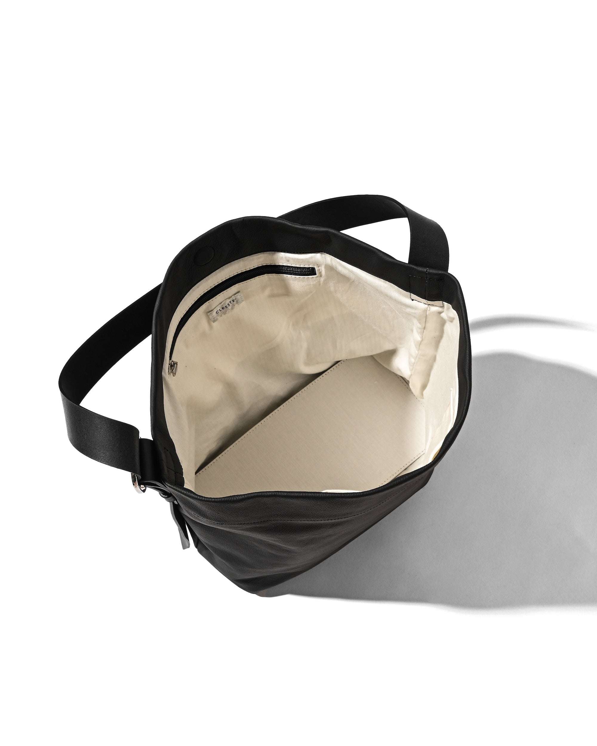 【8.8 SAT 20:00- IN STOCK】GRAIN LEATHER EDITOR’S BAG (BLACK)