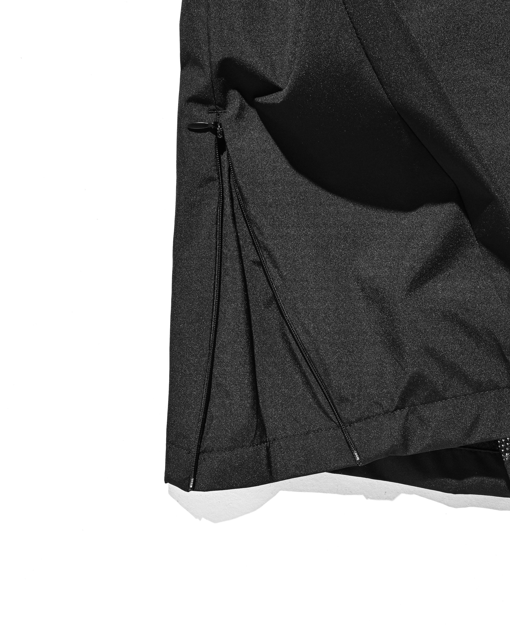 【6.20 SAT 20:00- IN STOCK】 +phenix WINDSTOPPER® by GORE-TEX LABS CITY BARREL LEG PANTS (BLACK×WHITE)