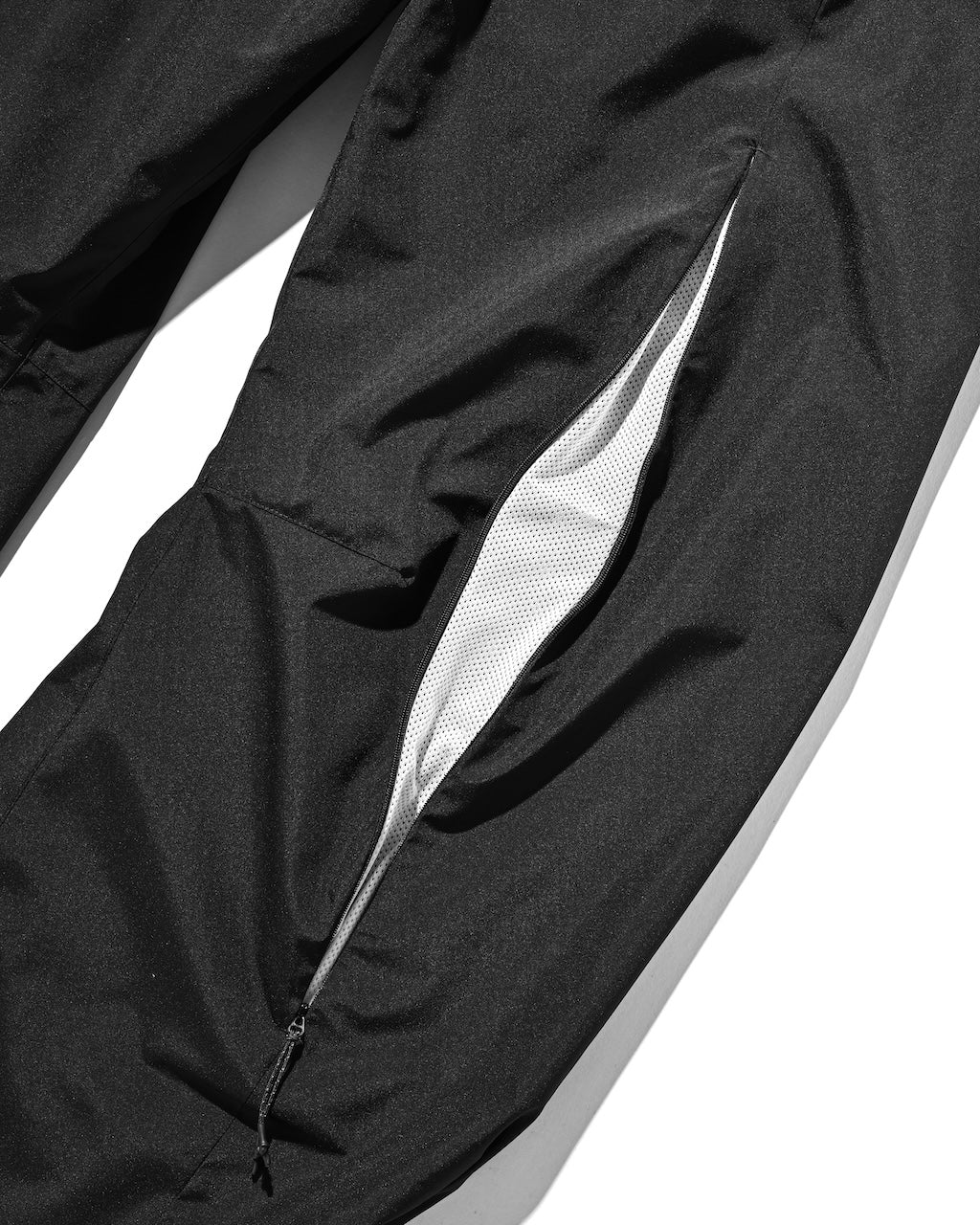 【9.2 WED 20:00- IN STOCK】+phenix WINDSTOPPER® by GORE-TEX LABS TWILL CITY BARREL LEG PANTS (BLACK×WHITE)