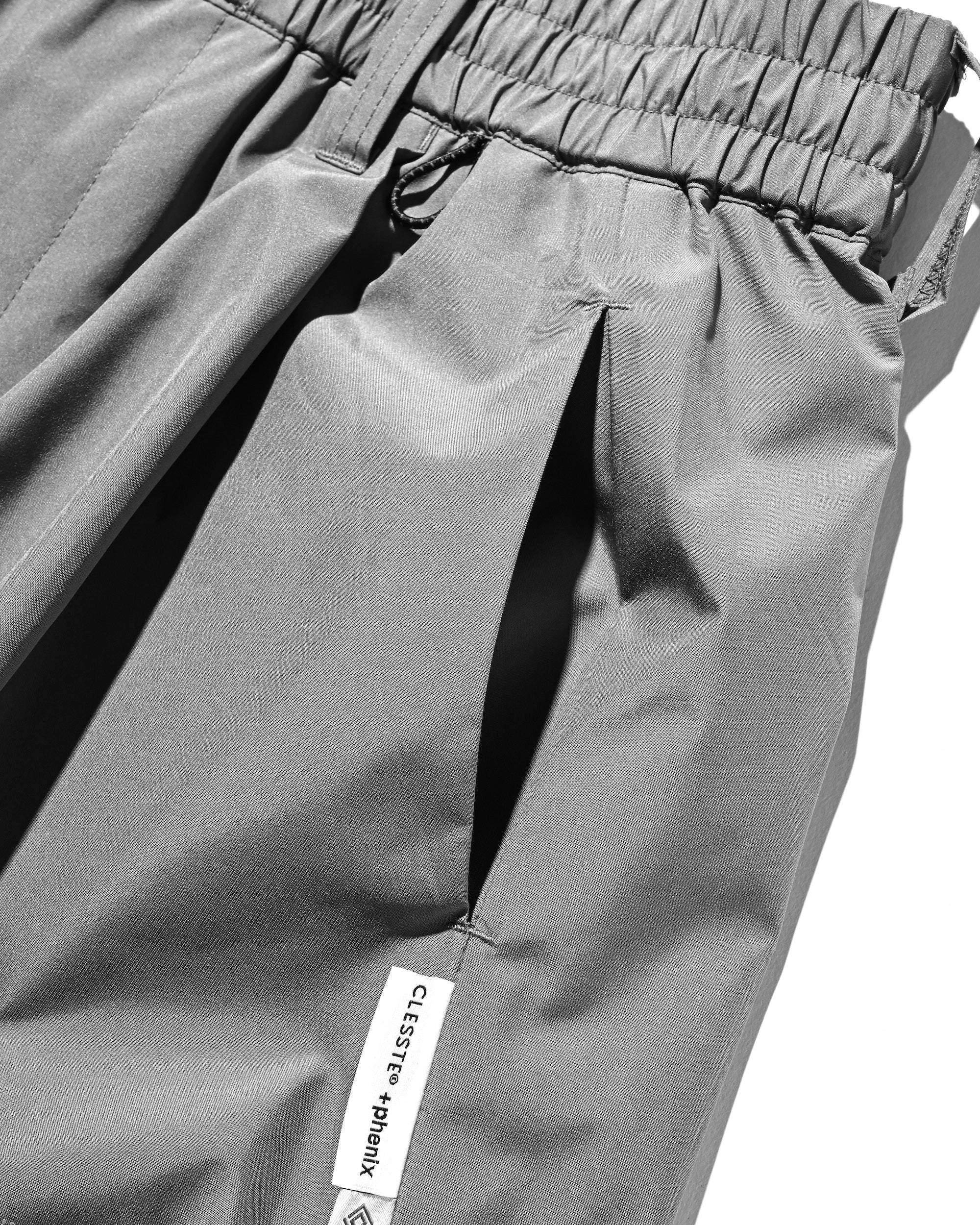 【1.31 SAT 20:00- IN STOCK】+phenix WINDSTOPPER® by GORE-TEX LABS CITY BARREL LEG PANTS (CHARCOAL GRAY)