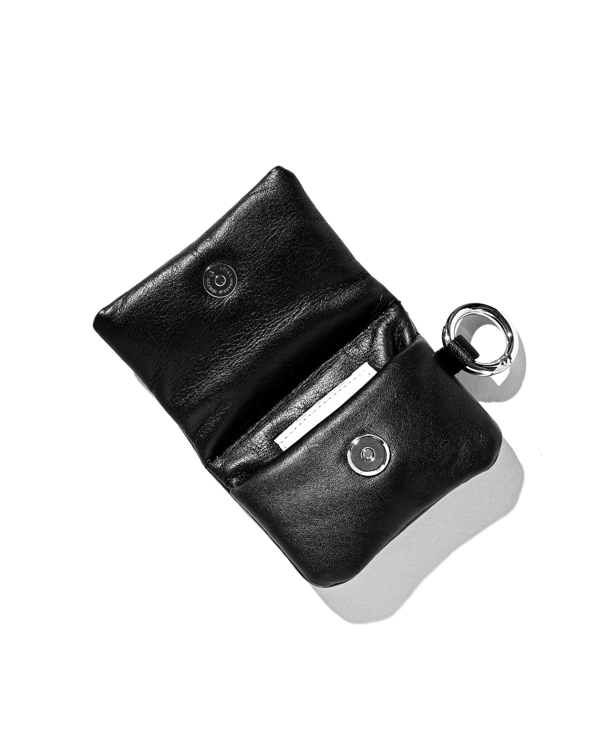 LEATHER PADDED AIRPODS CASE (BLACK)