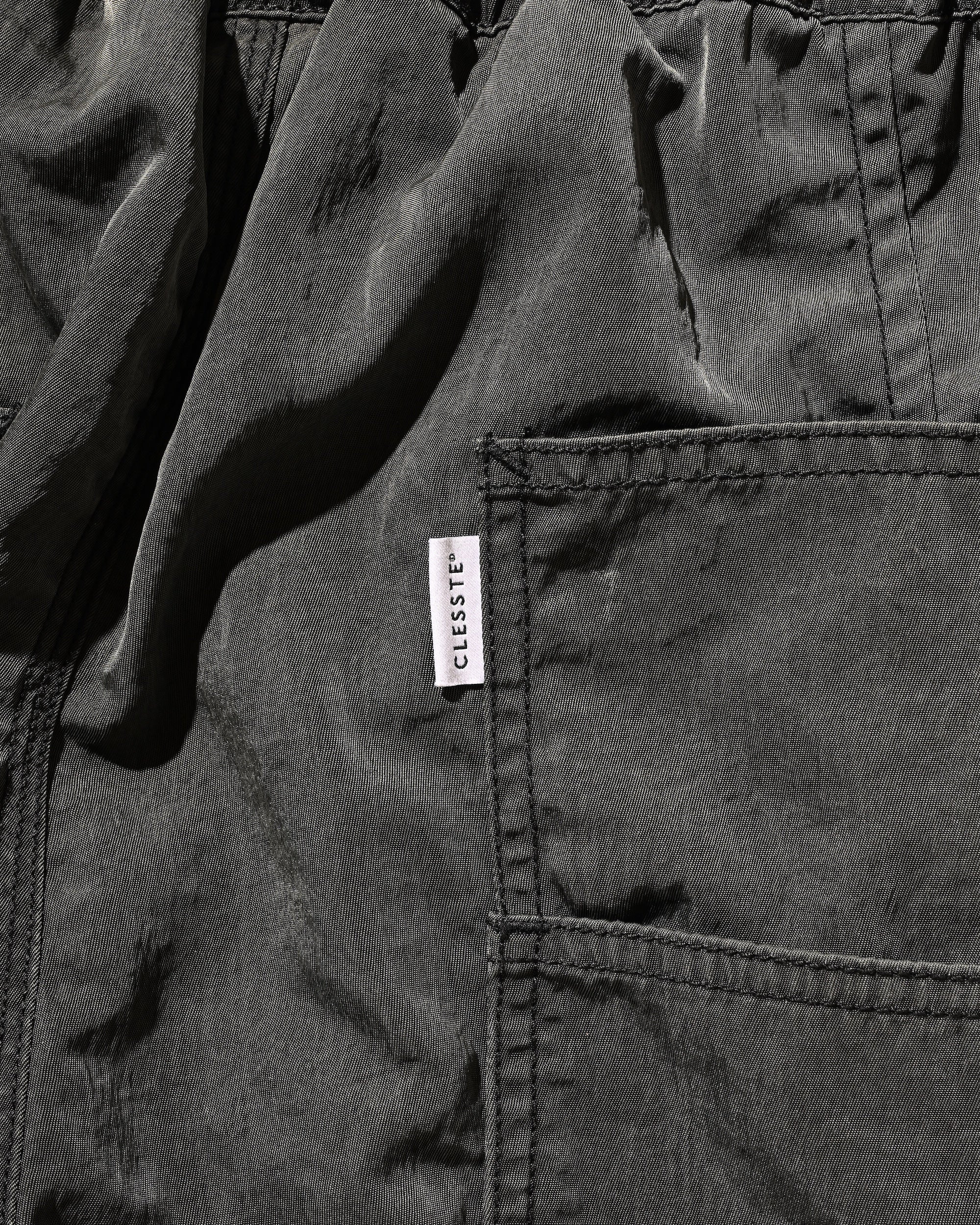 【2.7 SAT 20:00- IN STOCK】FADED FINISH NYLON CITY TWISTED WORKER PANTS (FADE BLACK)